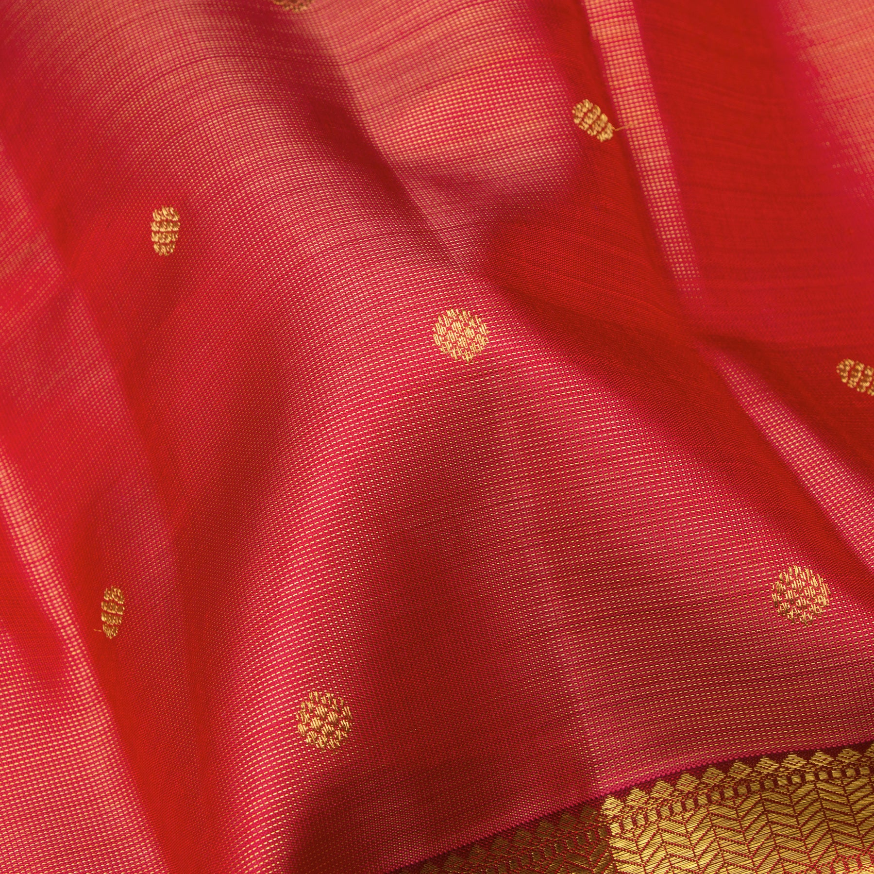 Kanakavalli Kanjivaram Silk Sari 25-599-HS001-01862 - Fabric View