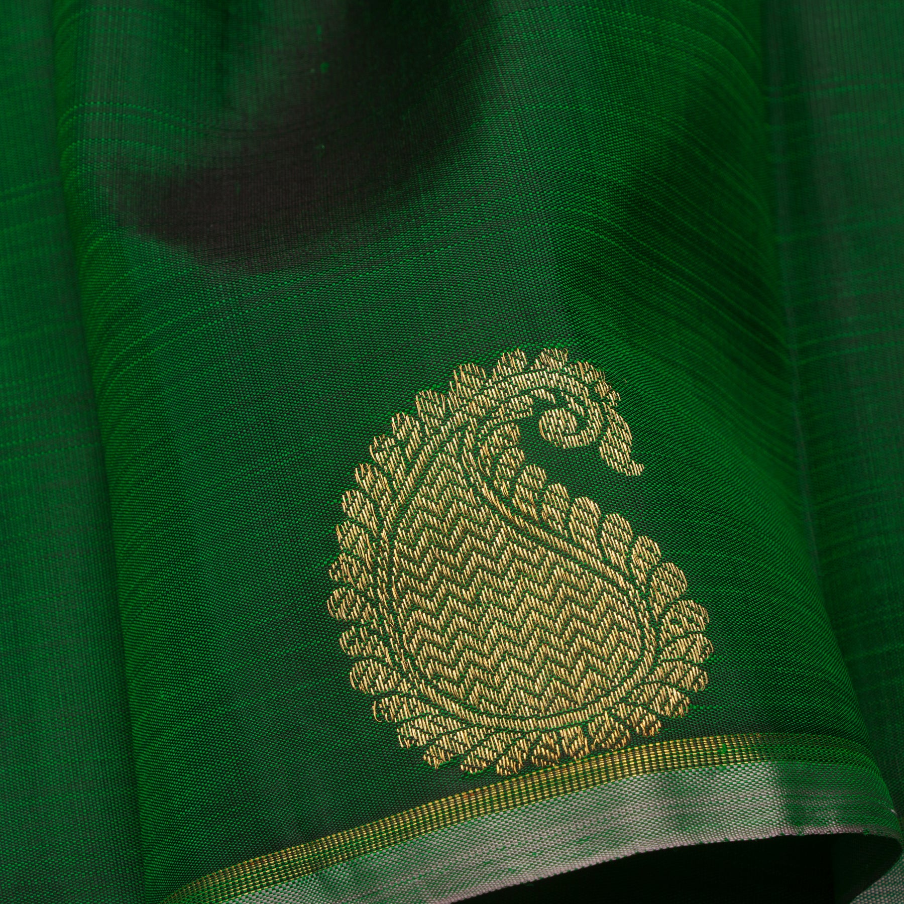 Kanakavalli Kanjivaram Silk Sari 25-599-HS001-02519 - Fabric View