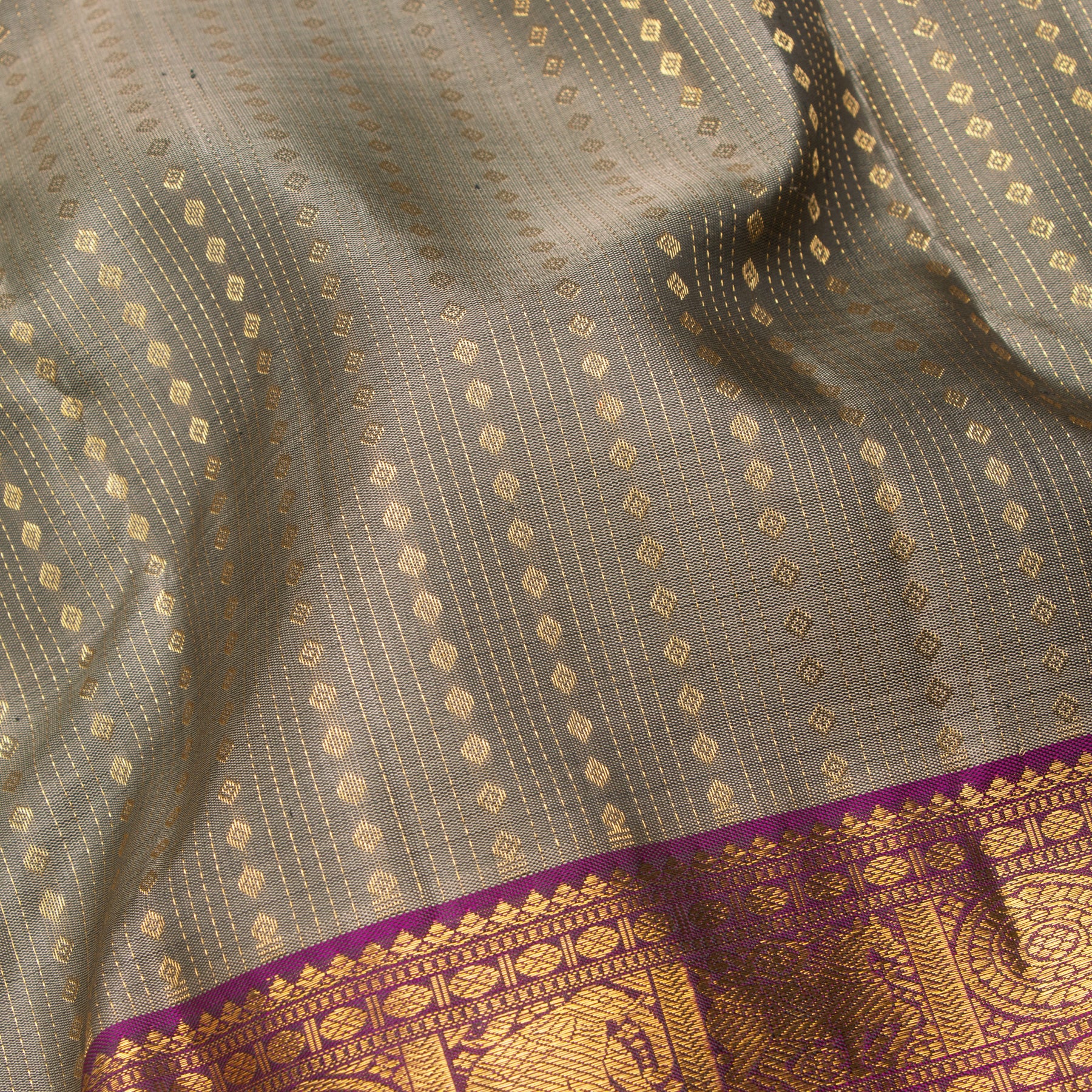 Kanakavalli Kanjivaram Silk Sari 25-599-HS001-02594 - Fabric View