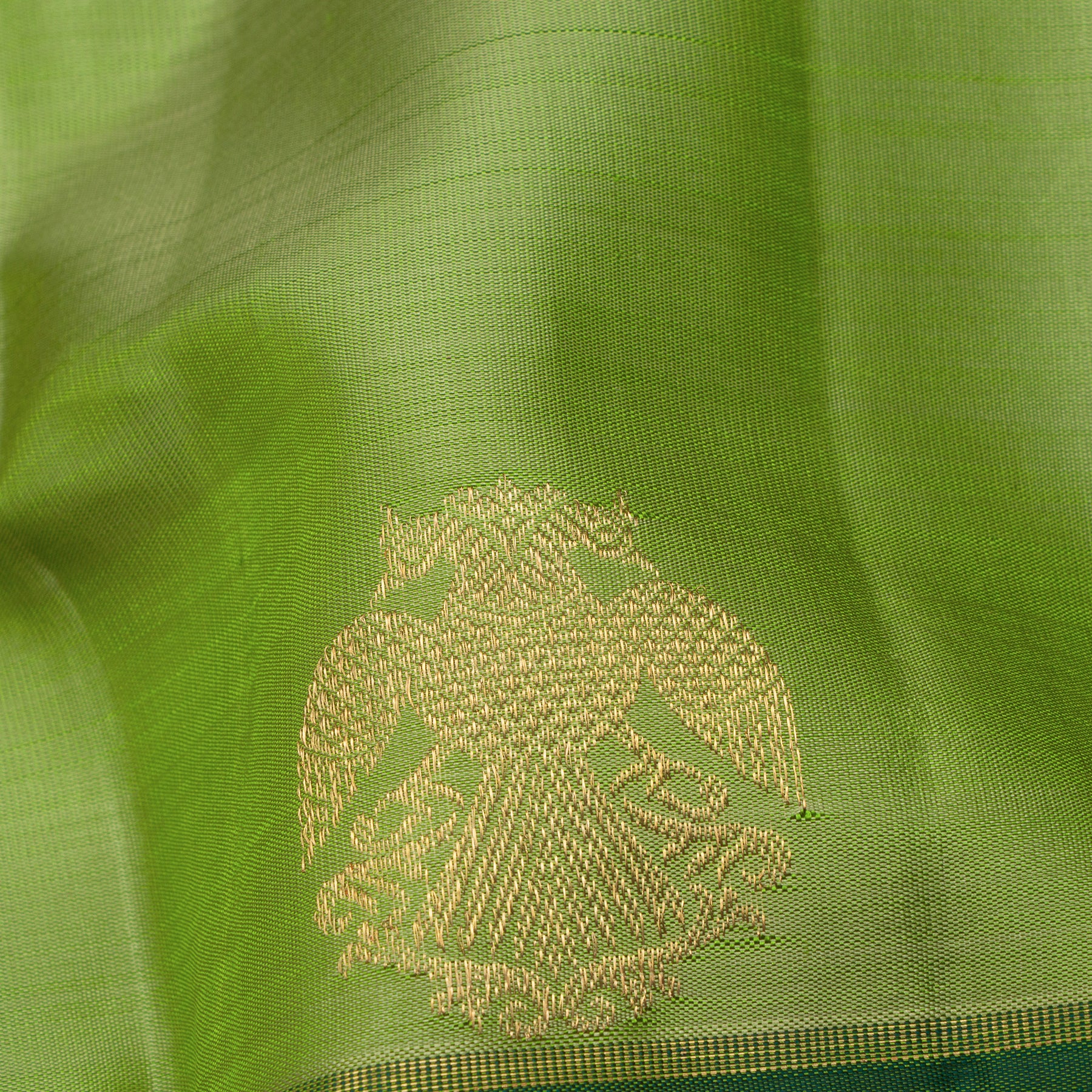 Kanakavalli Kanjivaram Silk Sari 25-599-HS001-03589 - Fabric View 