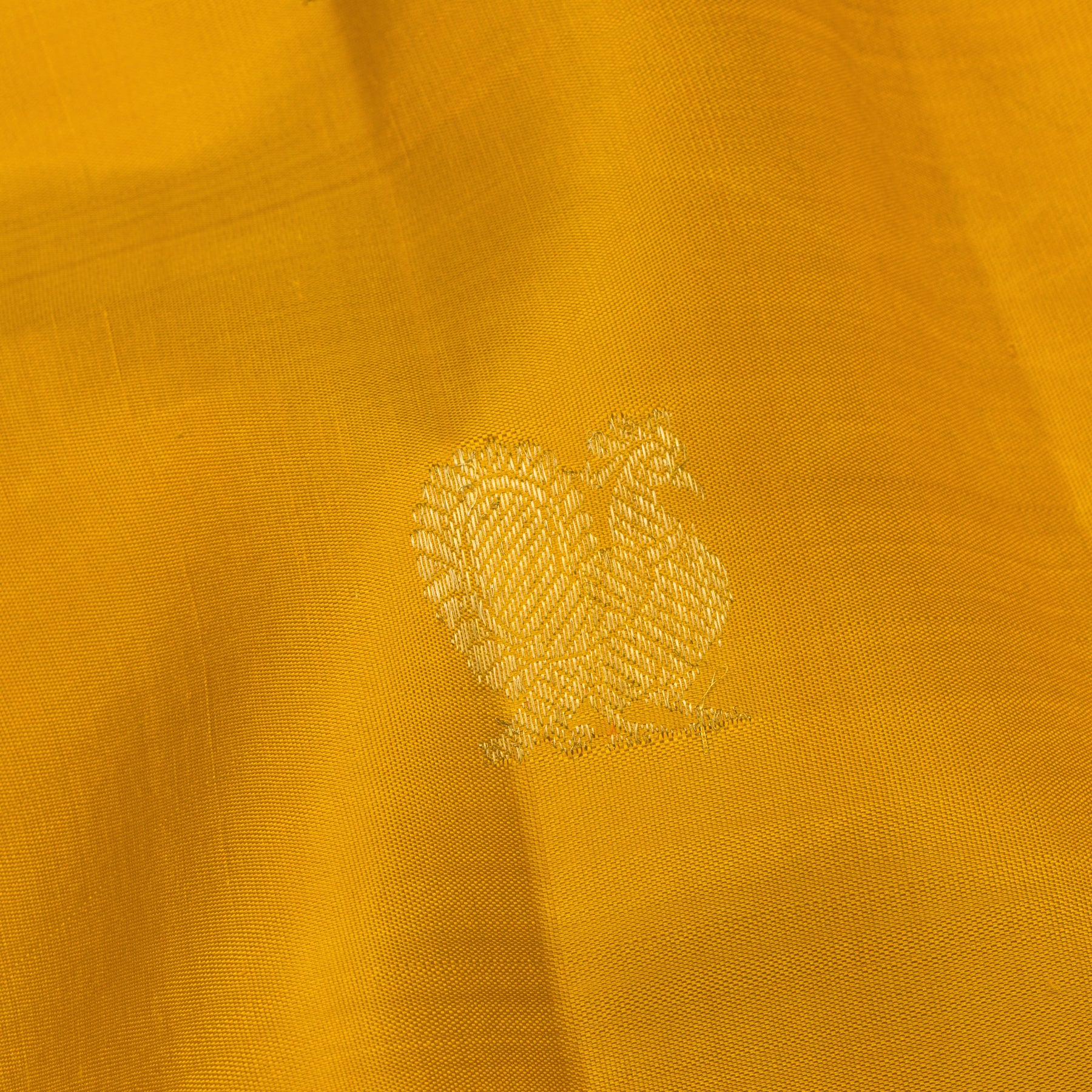 Kanakavalli Kanjivaram Silk Sari 25-599-HS001-03776 - Fabric View