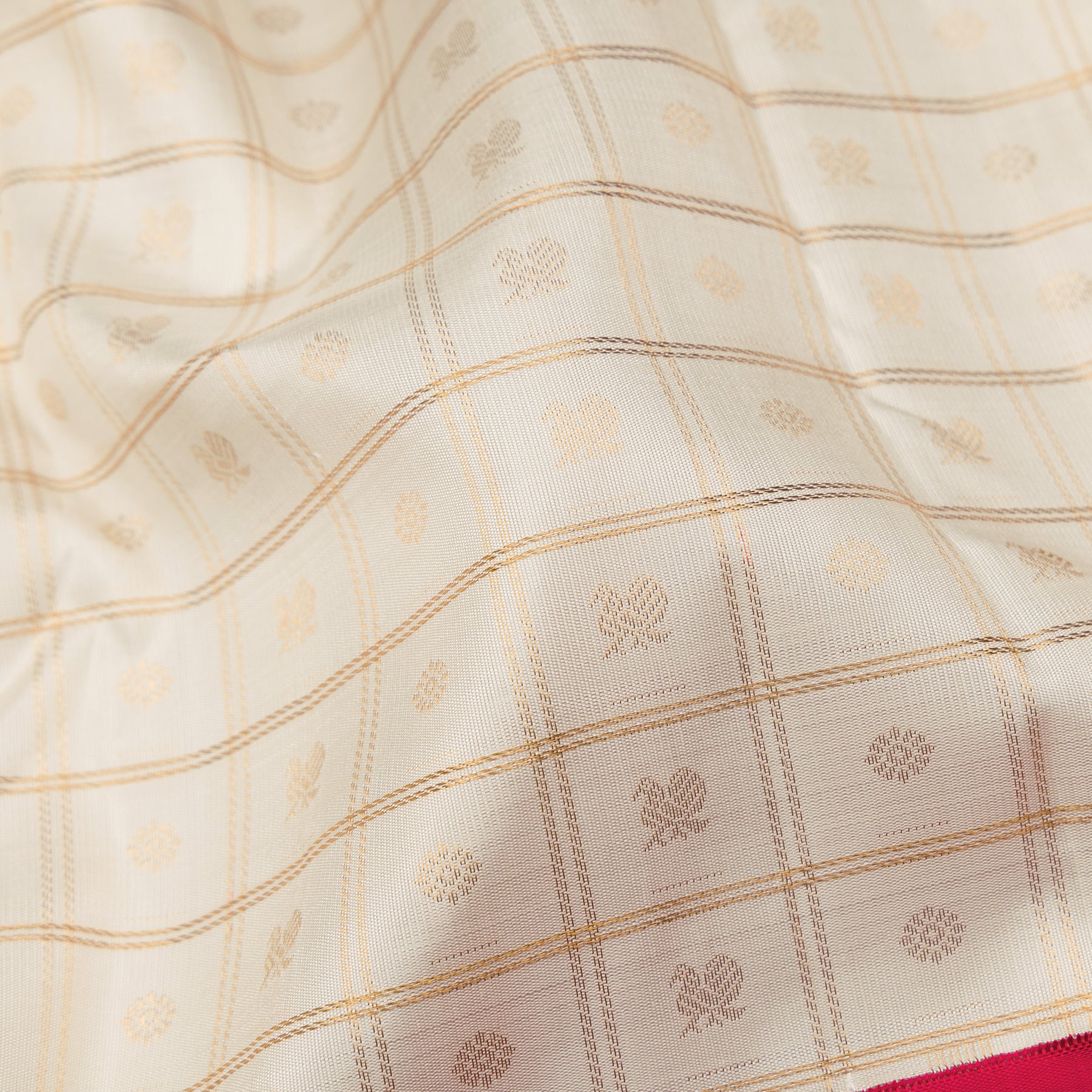Kanakavalli Kanjivaram Silk Sari 25-599-HS001-04986 - Fabric View