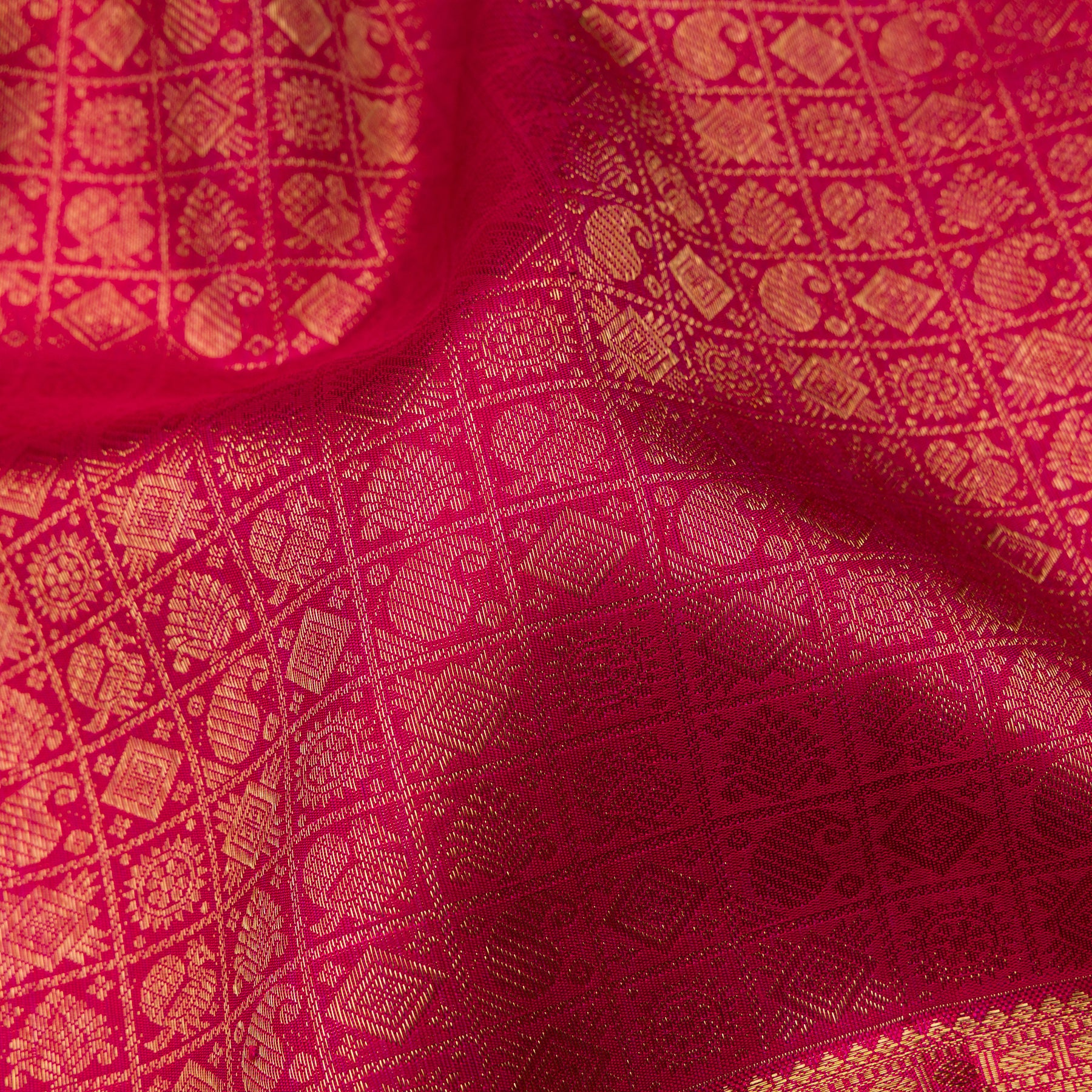 Kanakavalli Kanjivaram Silk Sari 25-599-HS001-05062 - Fabric View