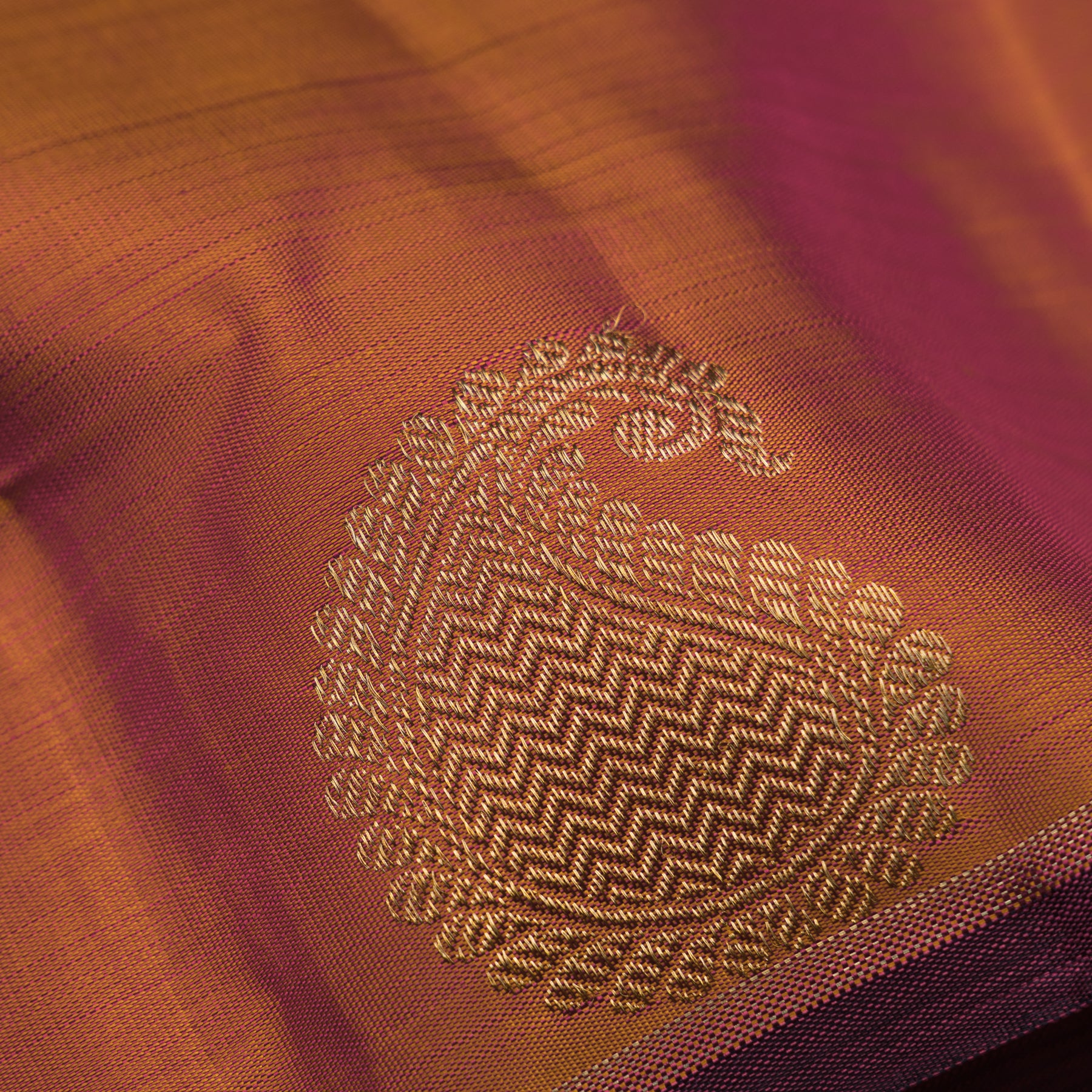 Kanakavalli Kanjivaram Silk Sari 25-599-HS001-05647 - Fabric View