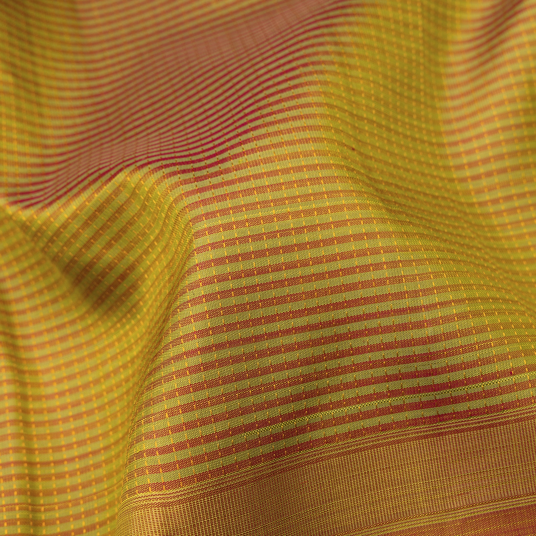 Kanakavalli Kanjivaram Silk Sari 25-599-HS001-05695 - Fabric View