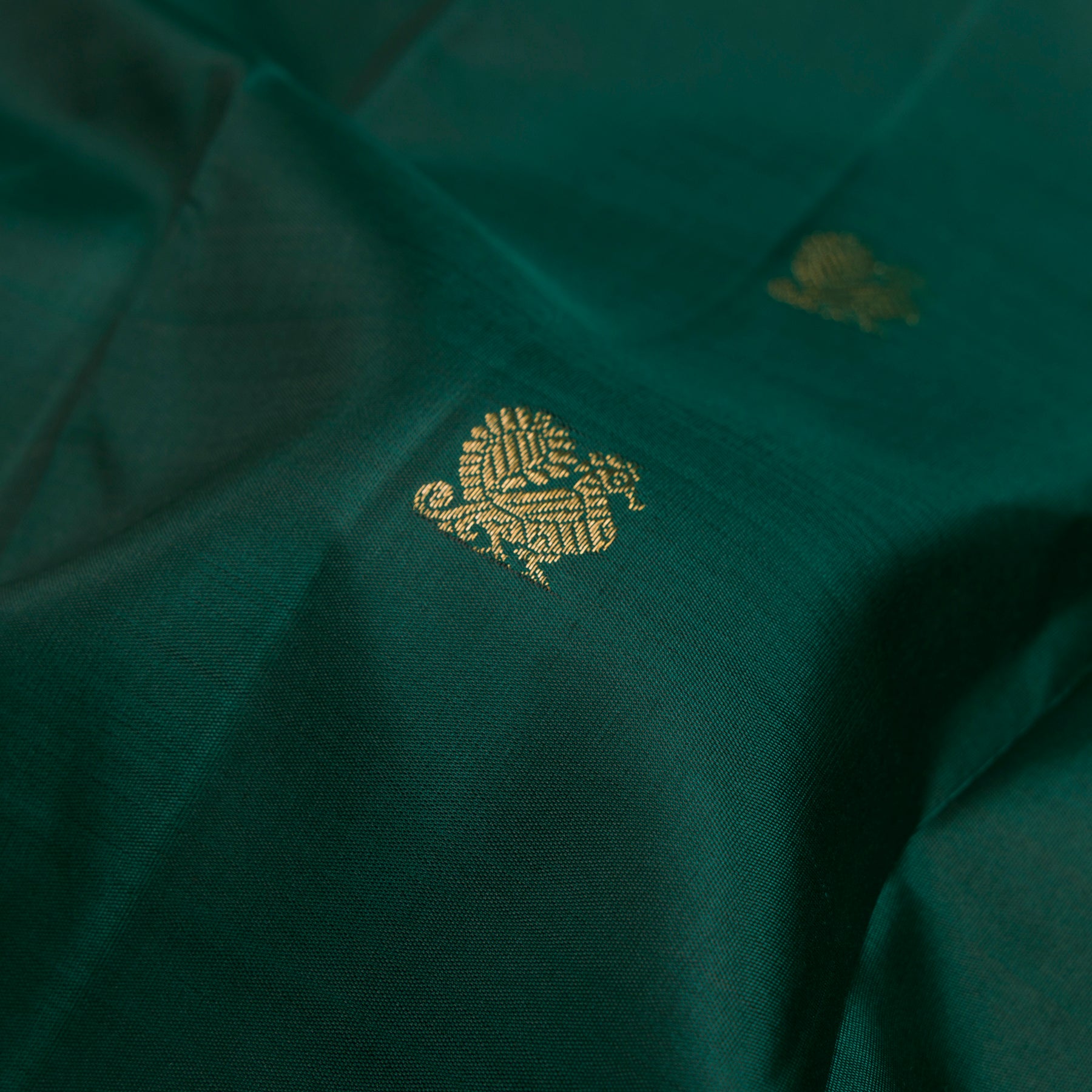 Kanakavalli Kanjivaram Silk Sari 25-599-HS001-07594 - Fabric View