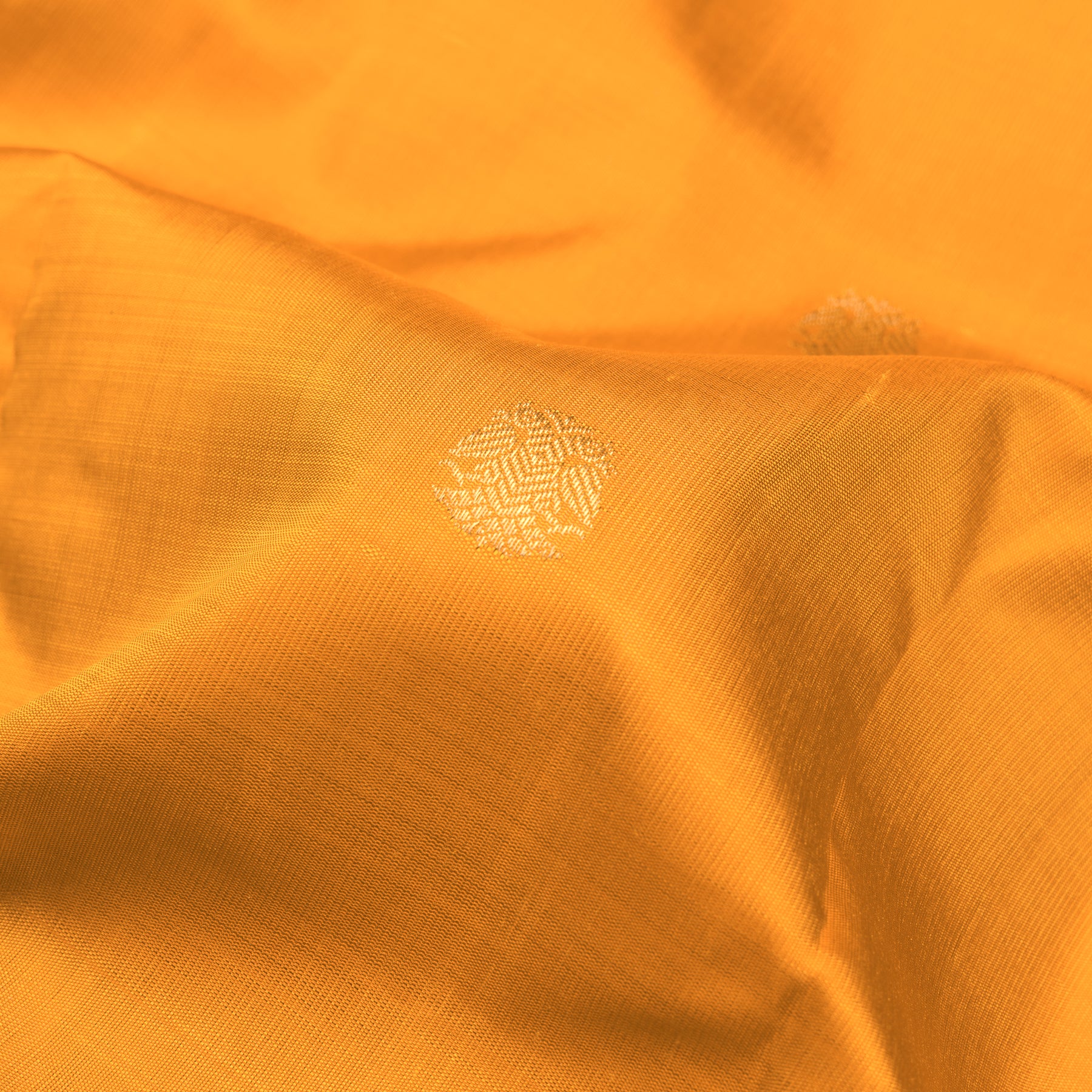 Kanakavalli Kanjivaram Silk Sari 25-599-HS001-07657 - Fabric View