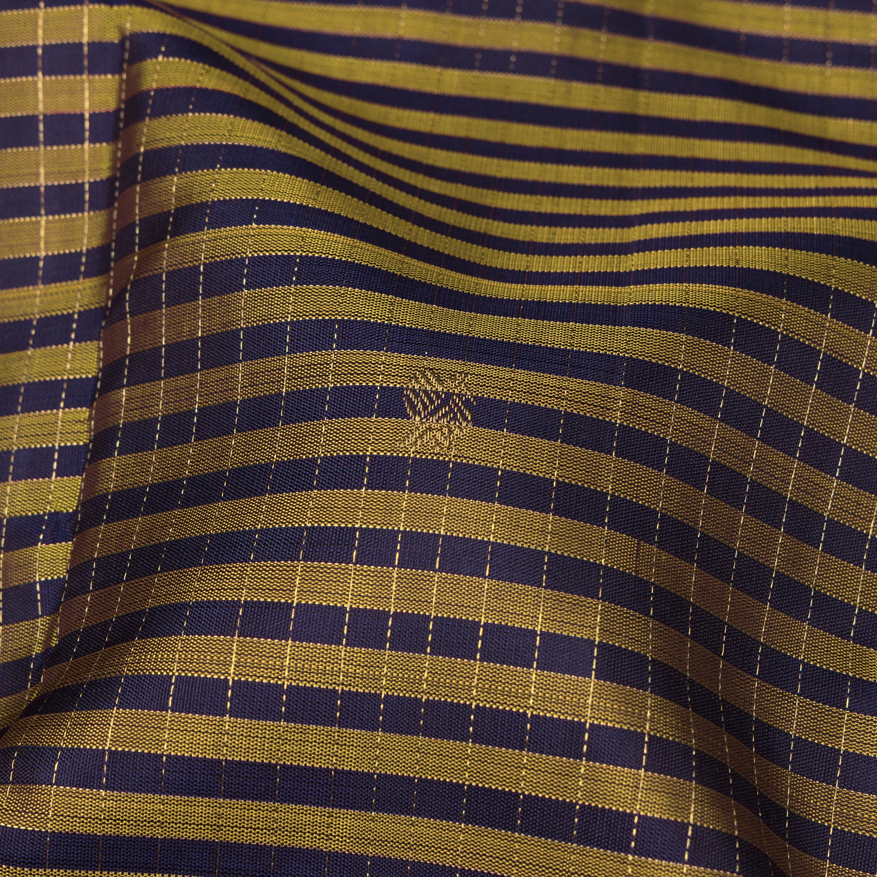 Kanakavalli Kanjivaram Silk Sari 25-599-HS001-08460 - Fabric View