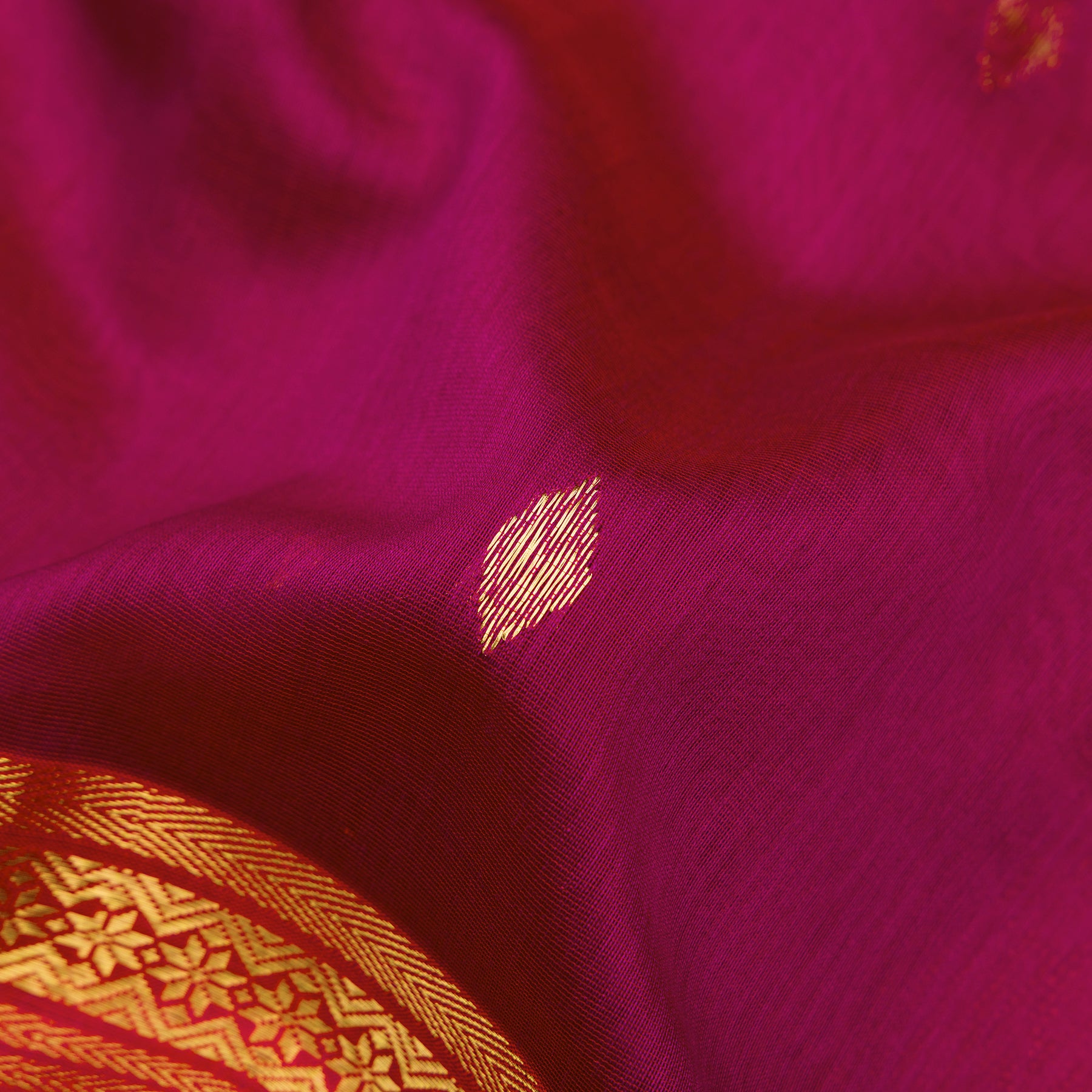 Kanakavalli Silk/Cotton Sari 25-610-HS005-04664 - Fabric View