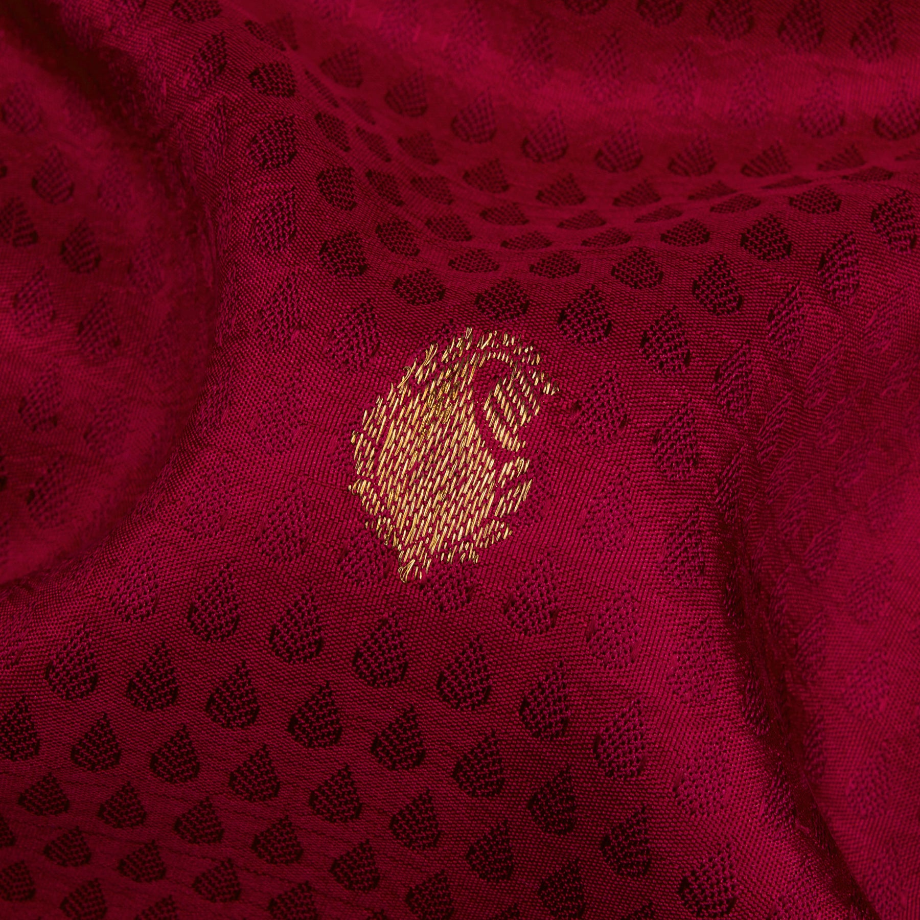 Kanakavalli Kanjivaram Silk Sari 25-611-HS001-05285 - Fabric View