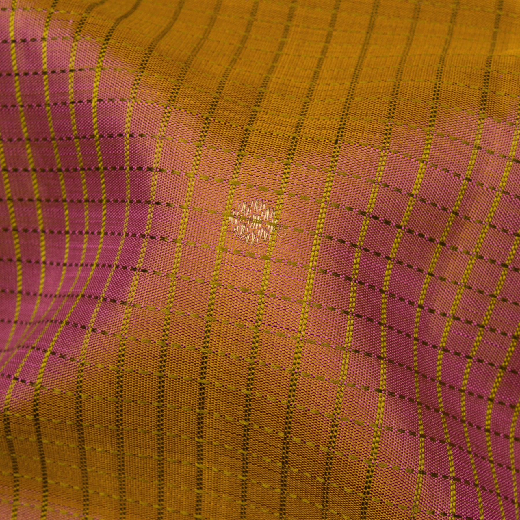 Kanakavalli Kanjivaram Silk Sari 25-611-HS001-09549 - Fabric View