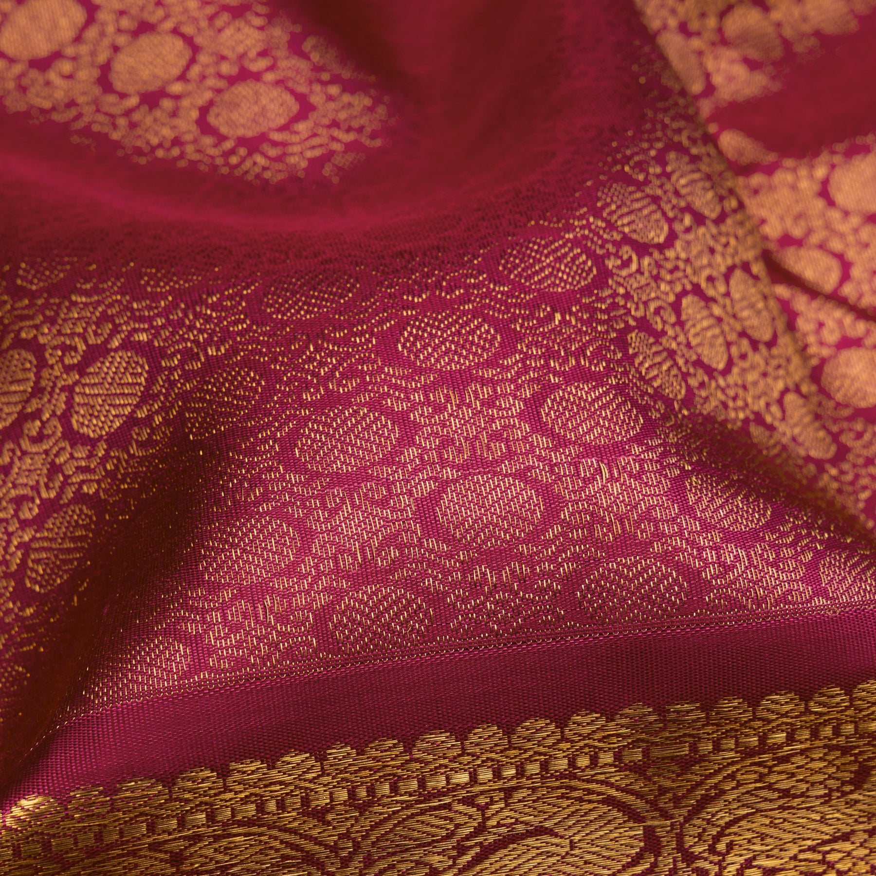 Kanakavalli Kanjivaram Silk Sari 25-611-HS001-09559 - Fabric View