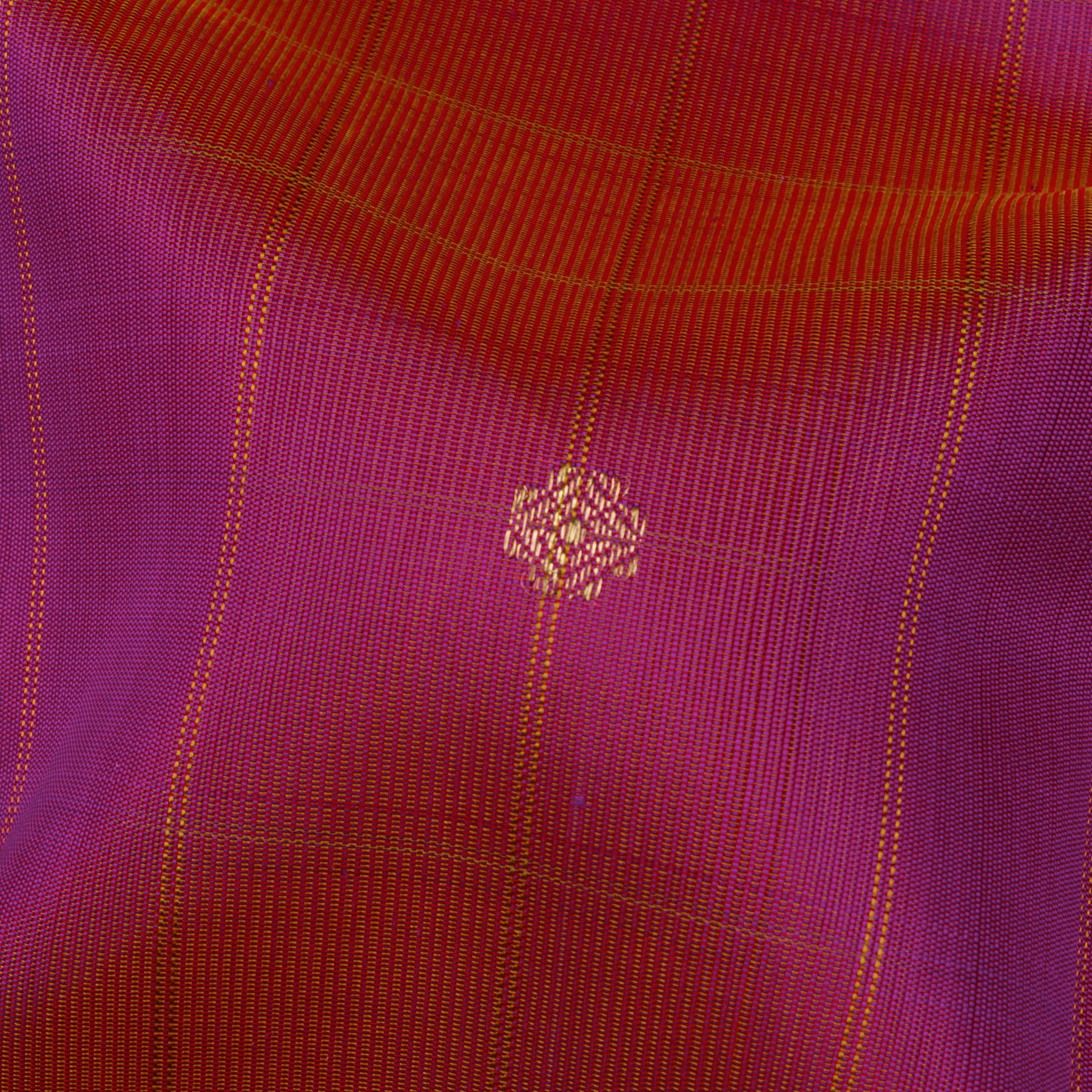 Kanakavalli Kanjivaram Silk Sari 25-611-HS001-10330 - Fabric View
