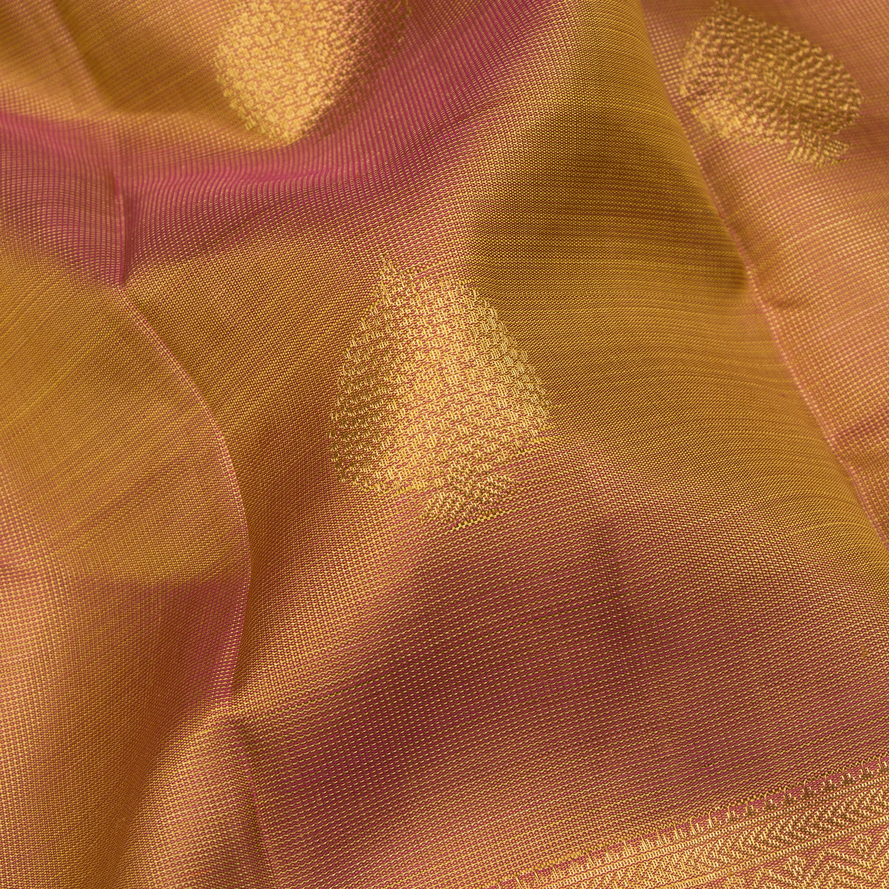 Kanakavalli Kanjivaram Silk Sari 25-615-HS001-00541 - Fabric View