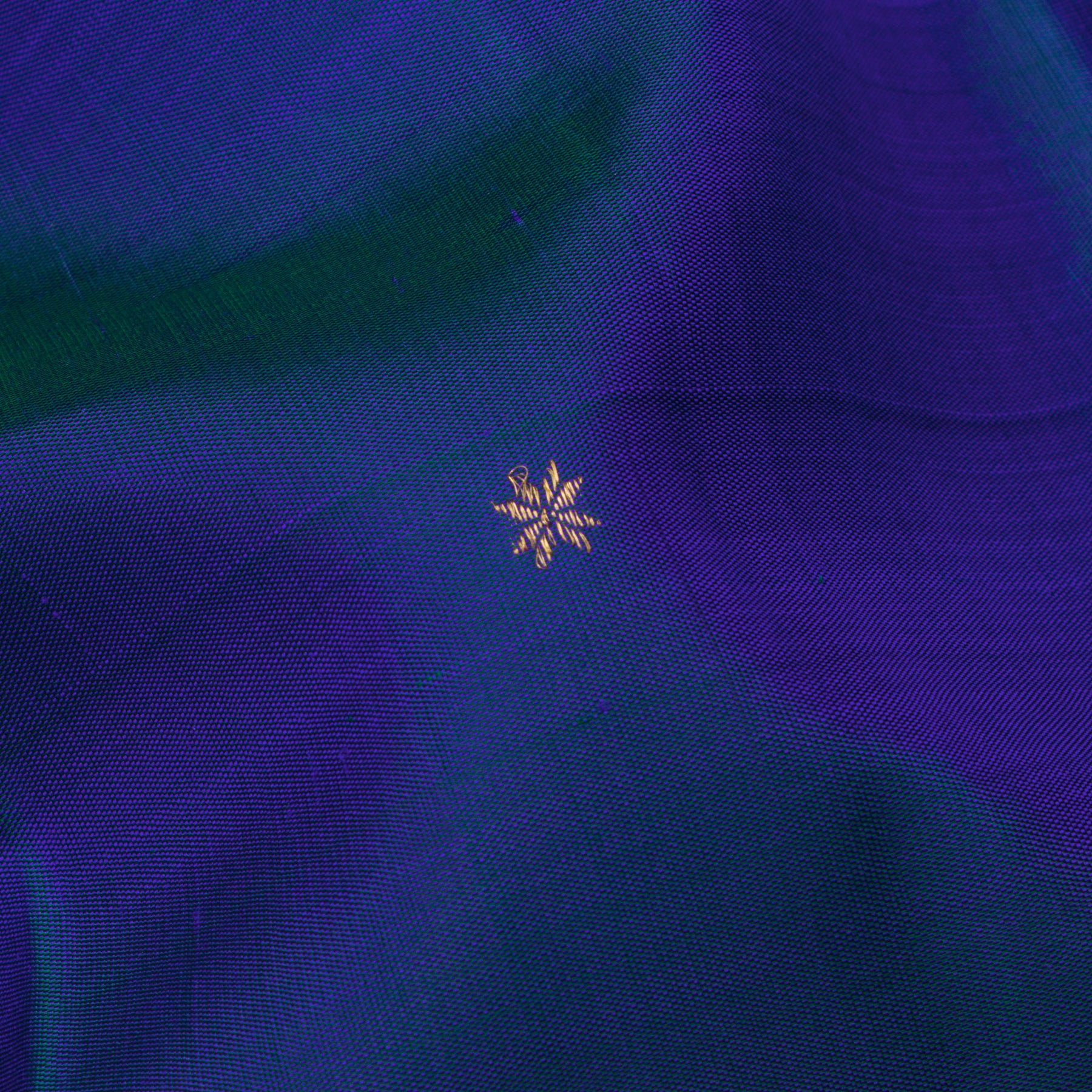 Kanakavalli Kanjivaram Silk Sari 25-615-HS001-01135 - Fabric View