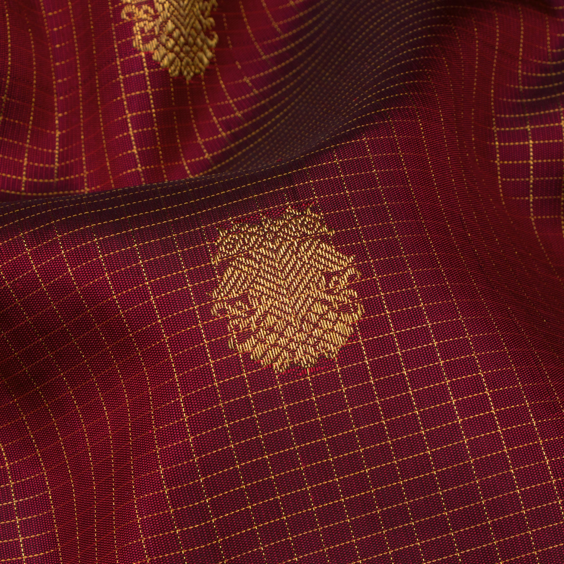 Kanakavalli Kanjivaram Silk Sari 25-615-HS001-01910 - Fabric View