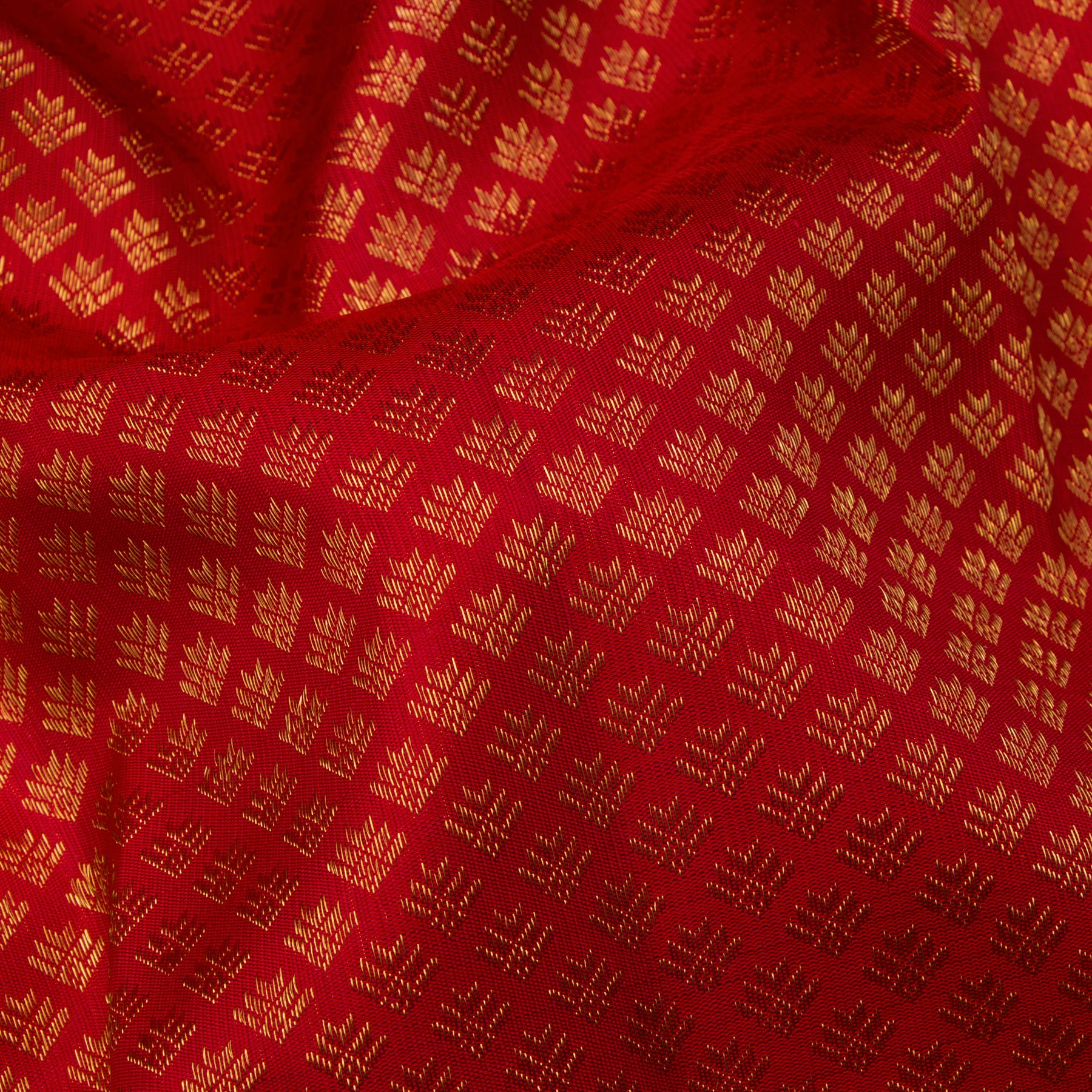 Kanakavalli Kanjivaram Silk Sari 25-615-HS001-01930 - Fabric View
