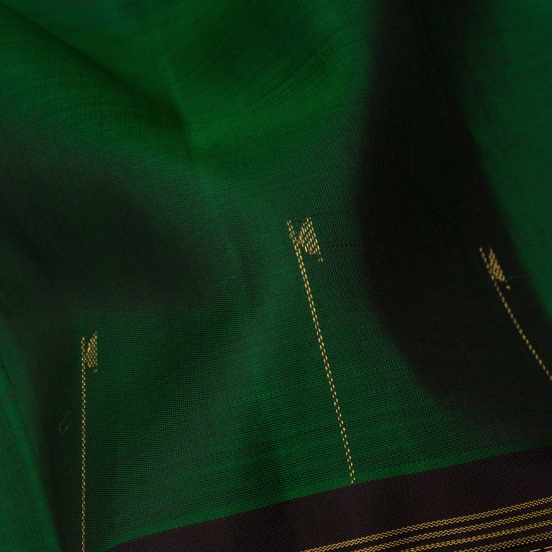 Kanakavalli Kanjivaram Silk Sari 25-615-HS001-01937 - Fabric View 