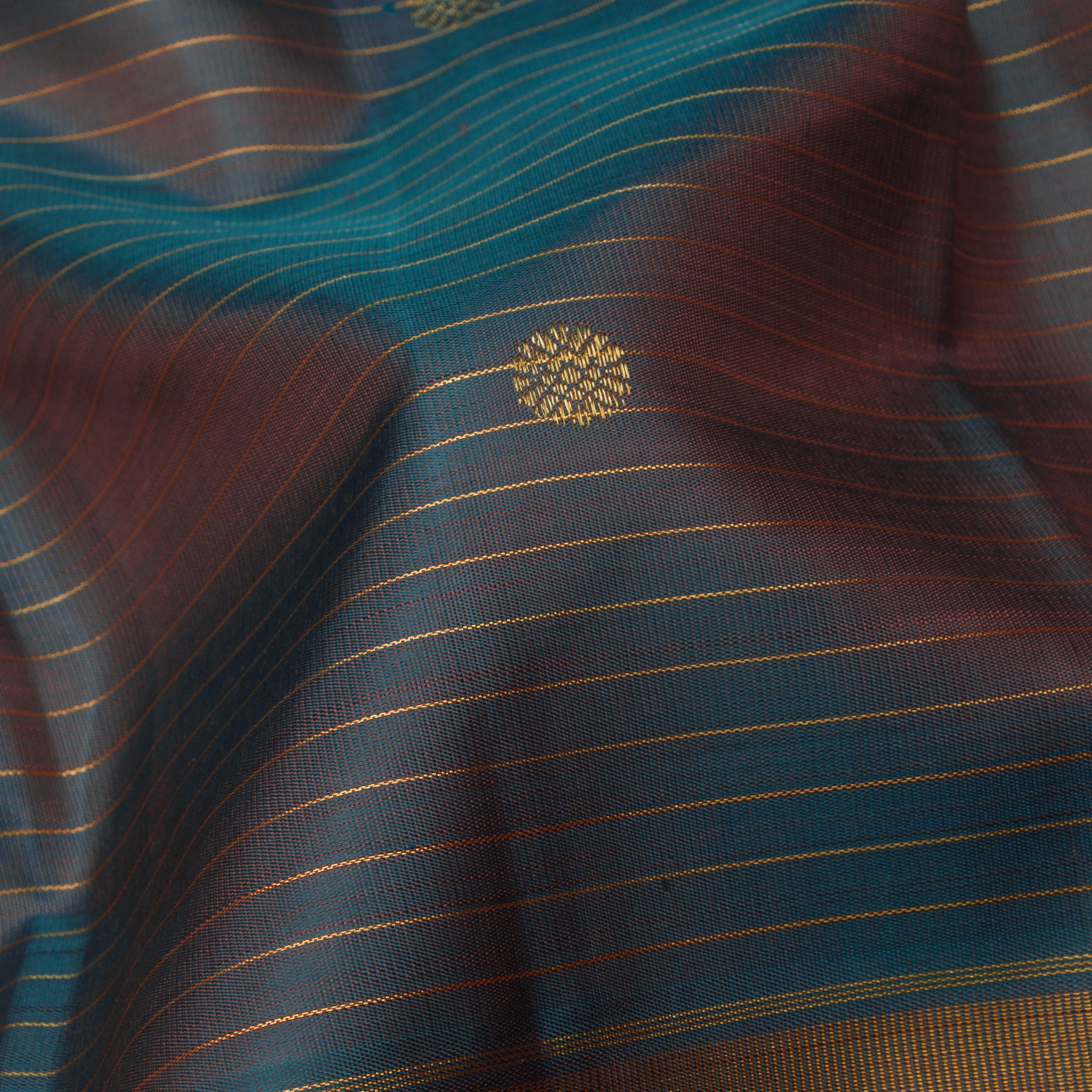 Kanakavalli Kanjivaram Silk Sari 25-615-HS001-02698 - Fabric View