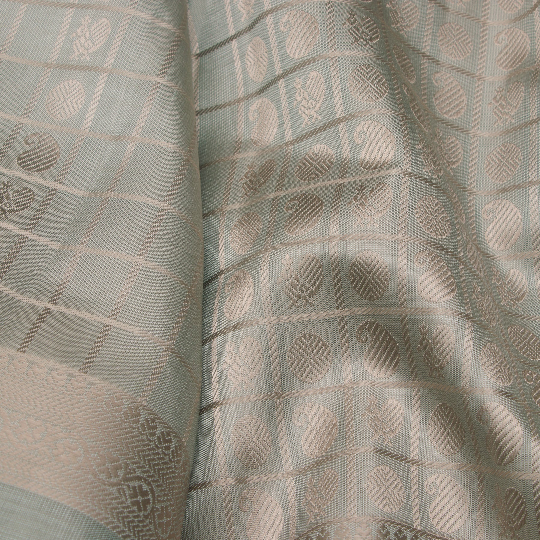 Kanakavalli Kanjivaram Silk Sari 25-615-HS001-02727 - Fabric View