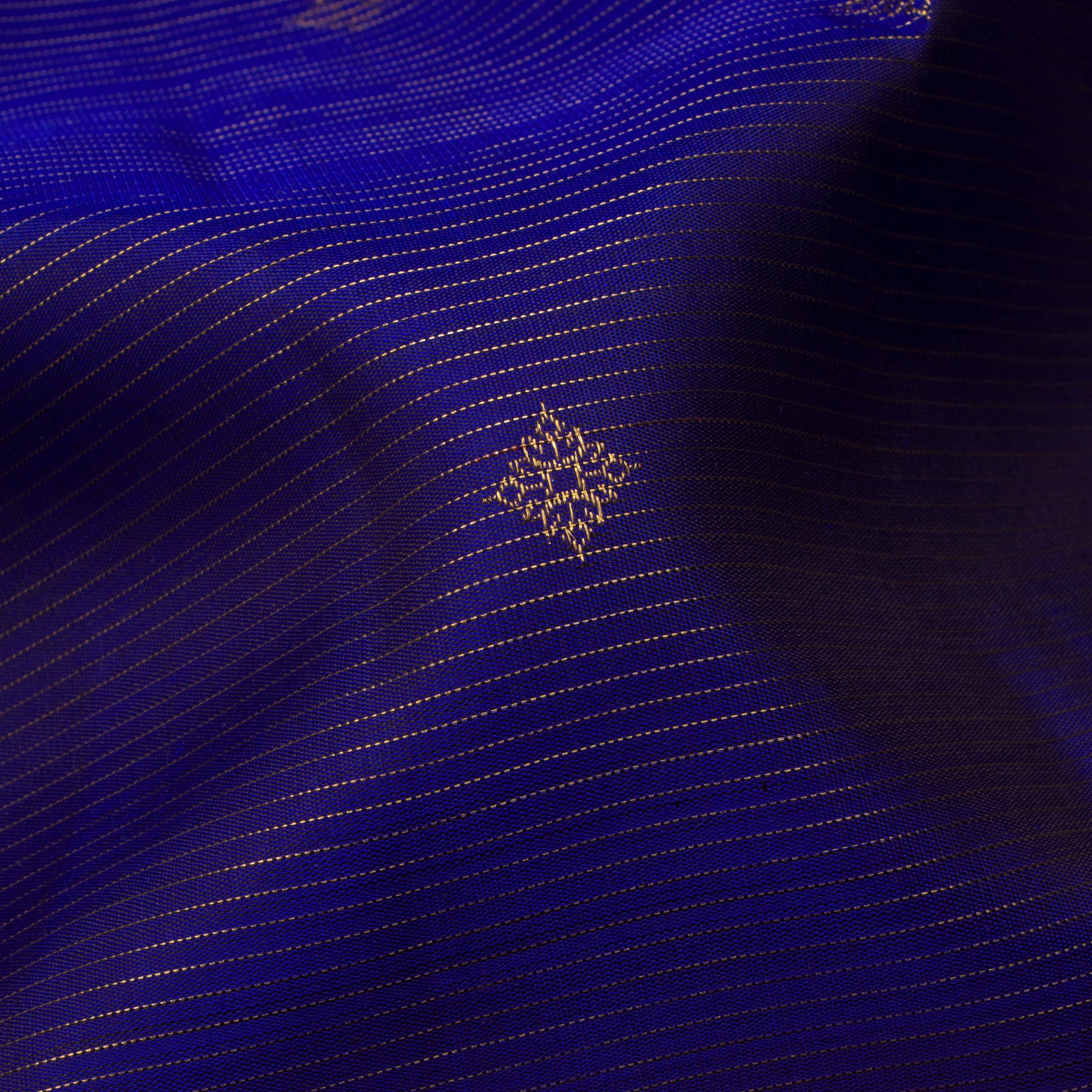Kanakavalli Kanjivaram Silk Sari 25-615-HS001-02741 - Fabric View