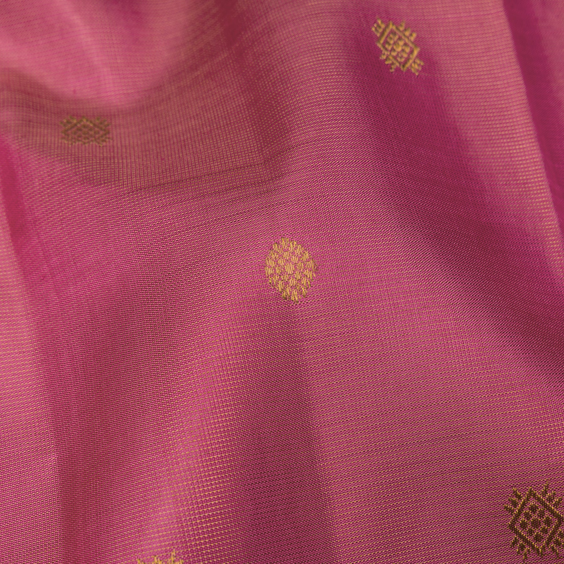 Kanakavalli Kanjivaram Silk Sari 25-615-HS001-05250 - Fabric View