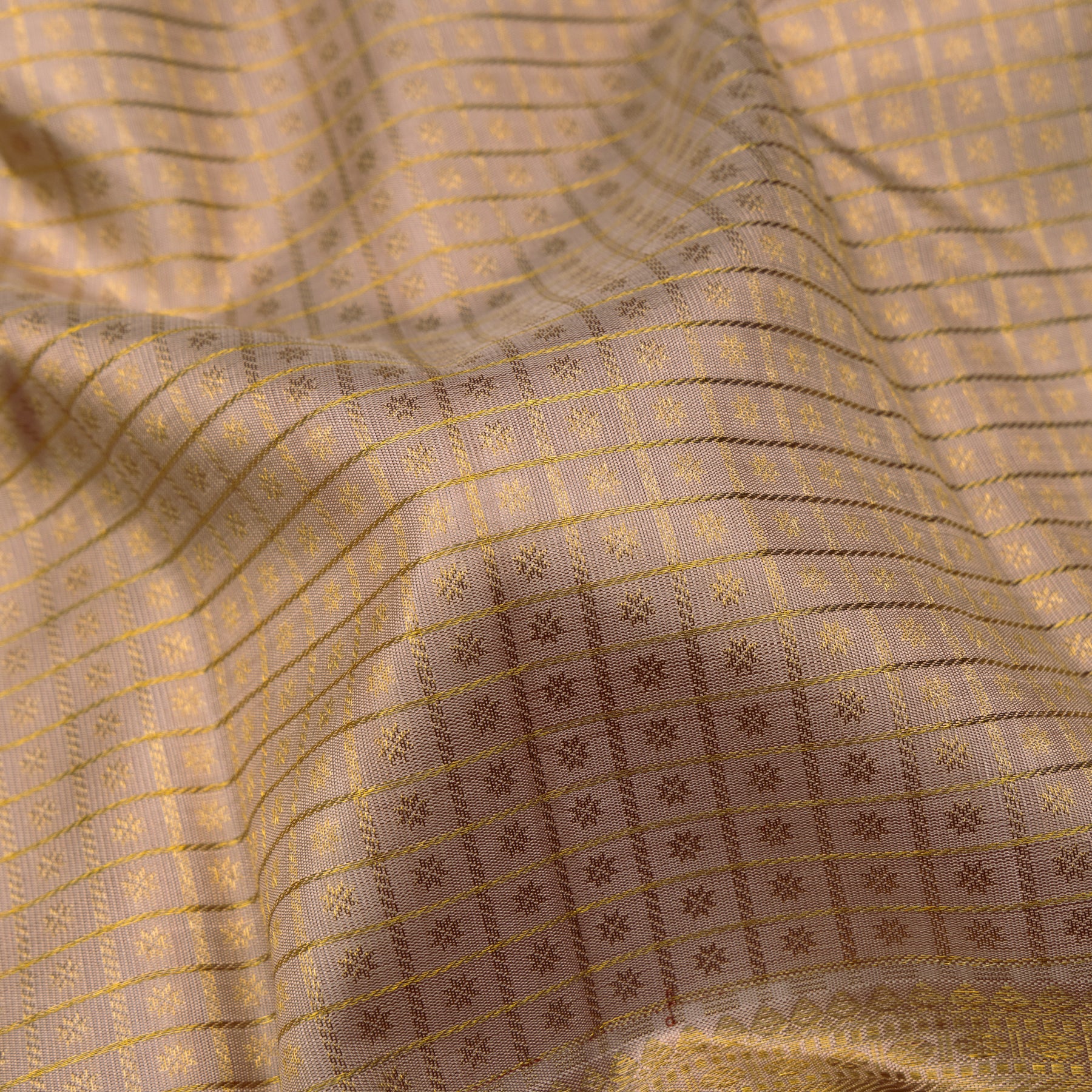 Kanakavalli Kanjivaram Silk Sari 25-615-HS001-05742 - Fabric View