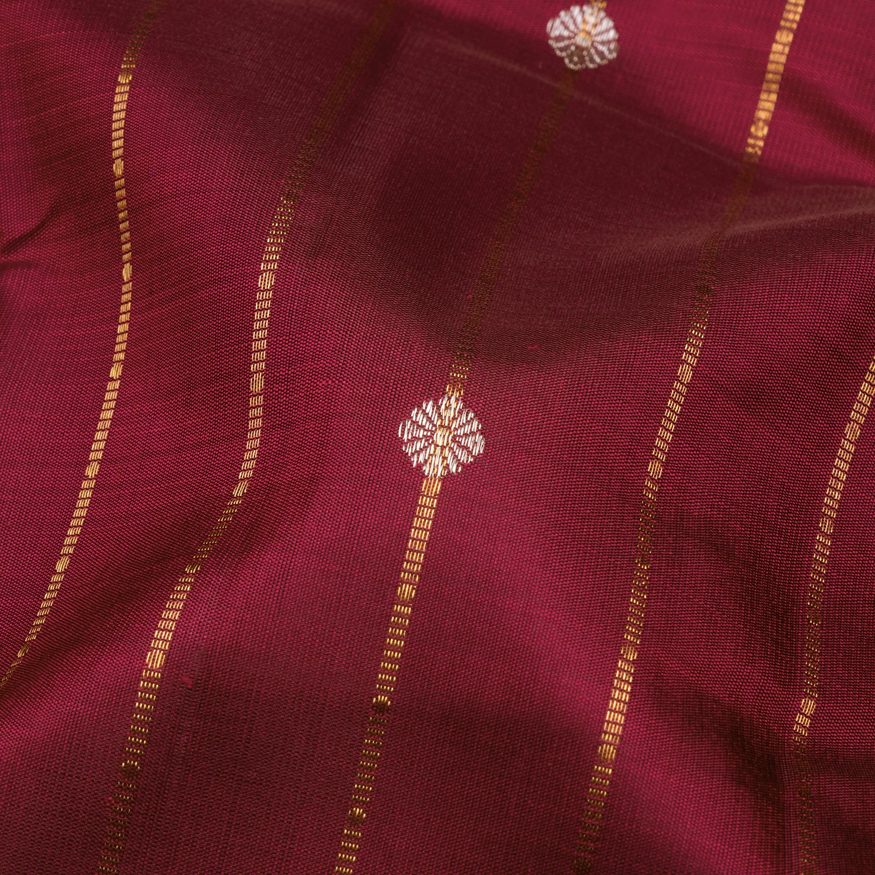 Kanakavalli Kanjivaram Silk Sari 25-615-HS001-08576 - Fabric Vew