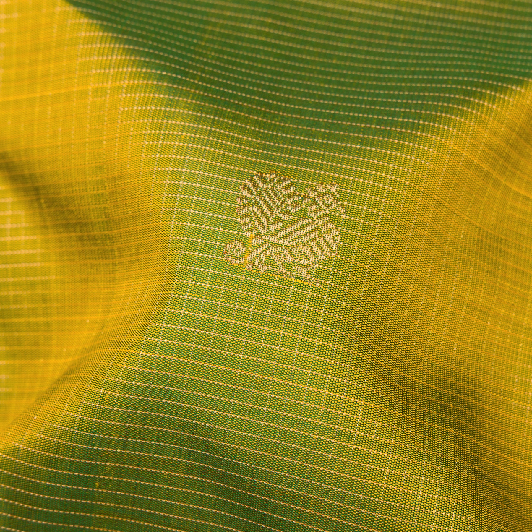 Kanakavalli Kanjivaram Silk Sari 25-615-HS001-09283 - Fabric View