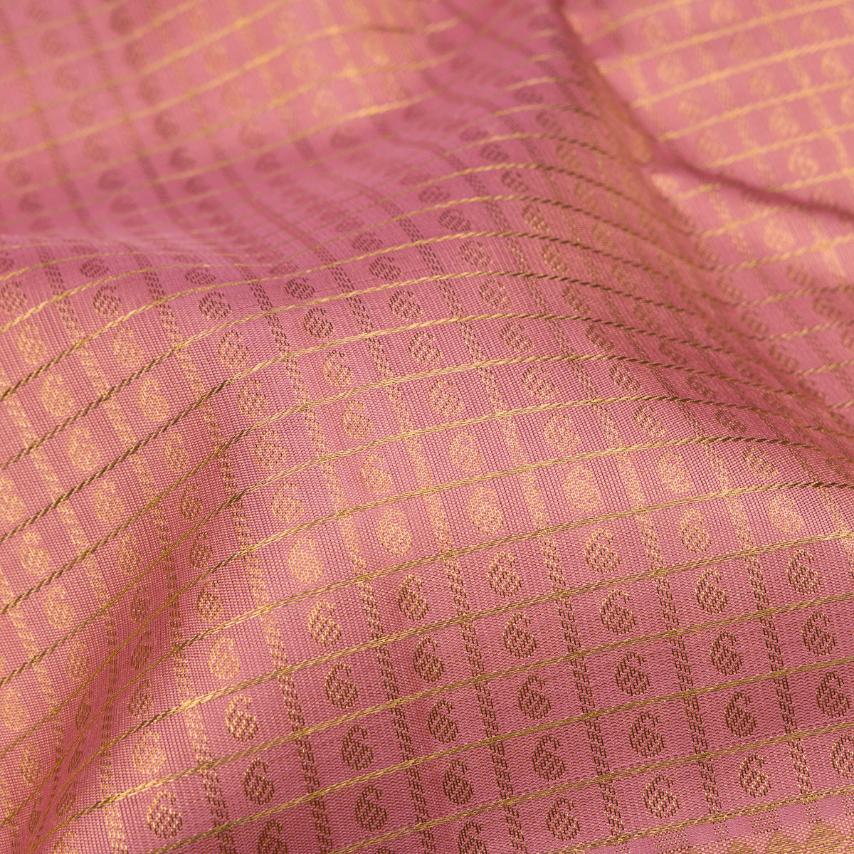 Kanakavalli Kanjivaram Silk Sari 25-615-HS001-10730 - Fabric View