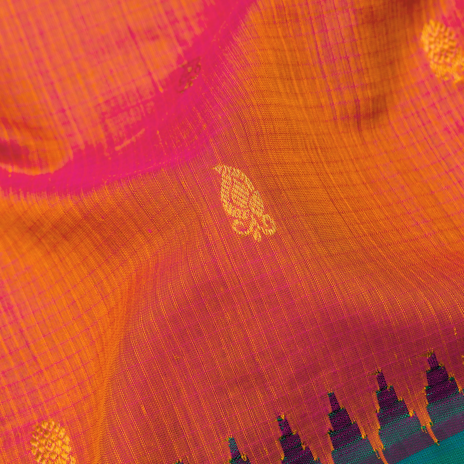 Kanakavalli Gadwal Silk/Cotton Sari 25-616-HS005-06470 - Fabric View
