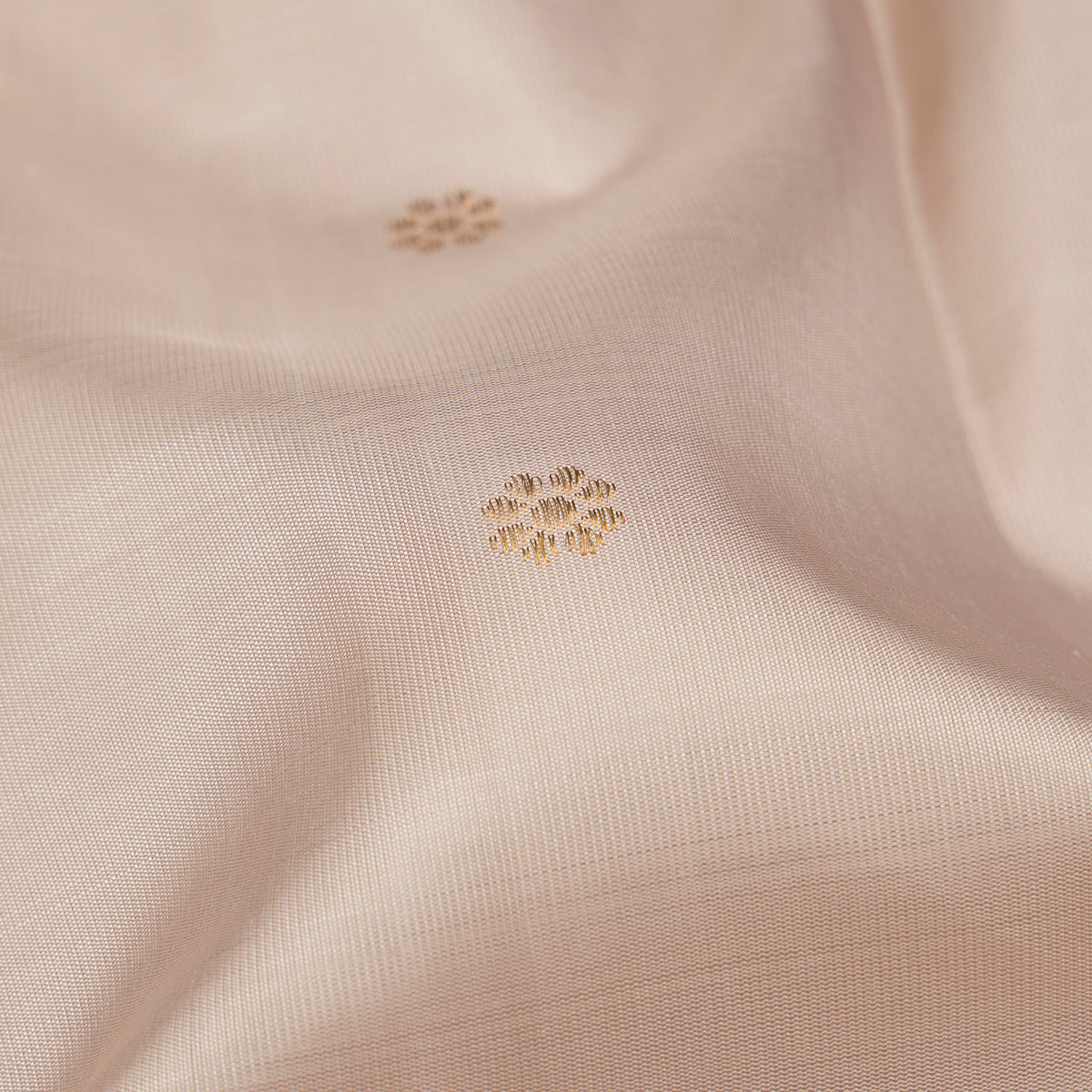 Kanakavalli Kanjivaram Silk Sari 26-040-HS001-00834 - Fabric View
