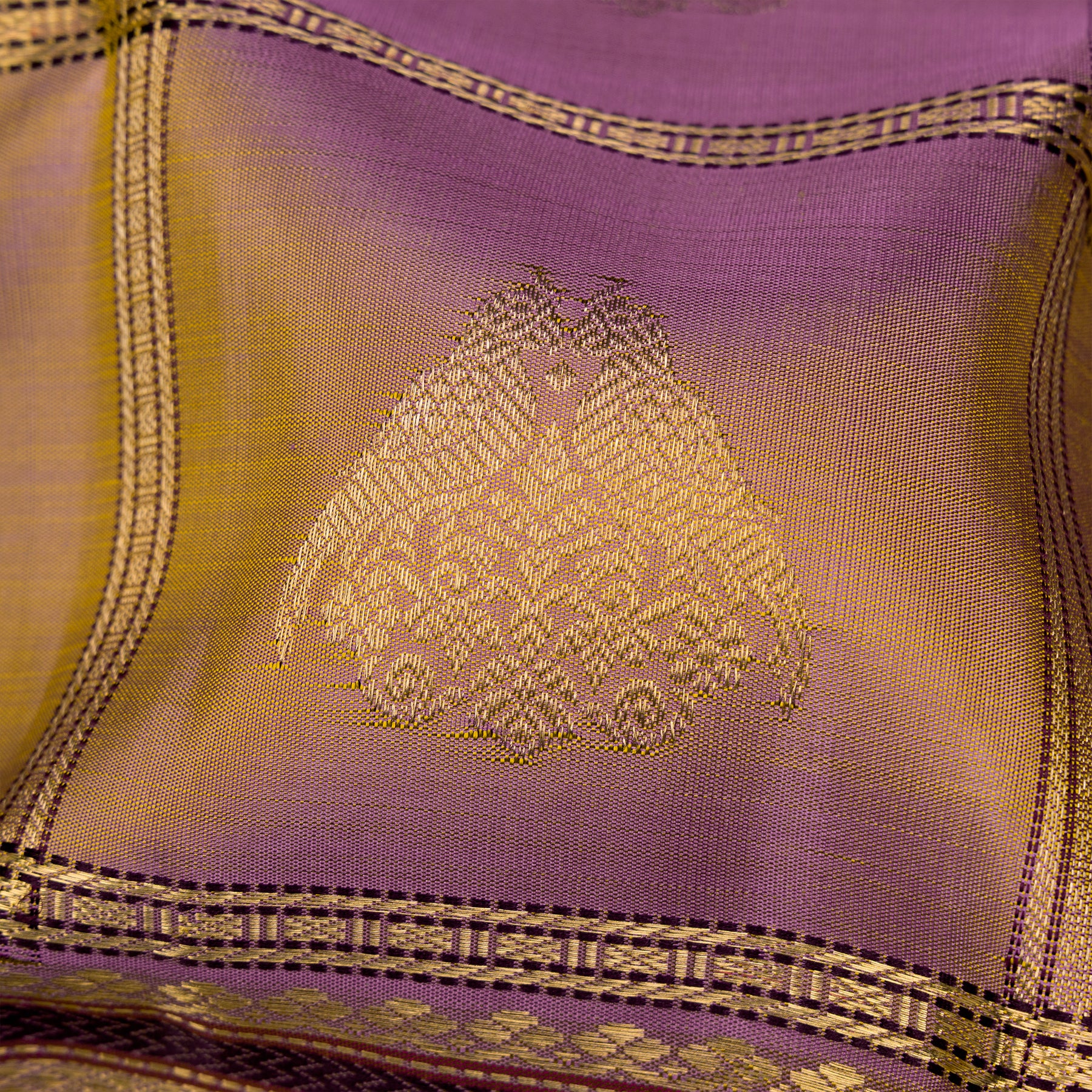 Kanakavalli Kanjivaram Silk Sari 26-041-HS001-01879 - Fabric View 