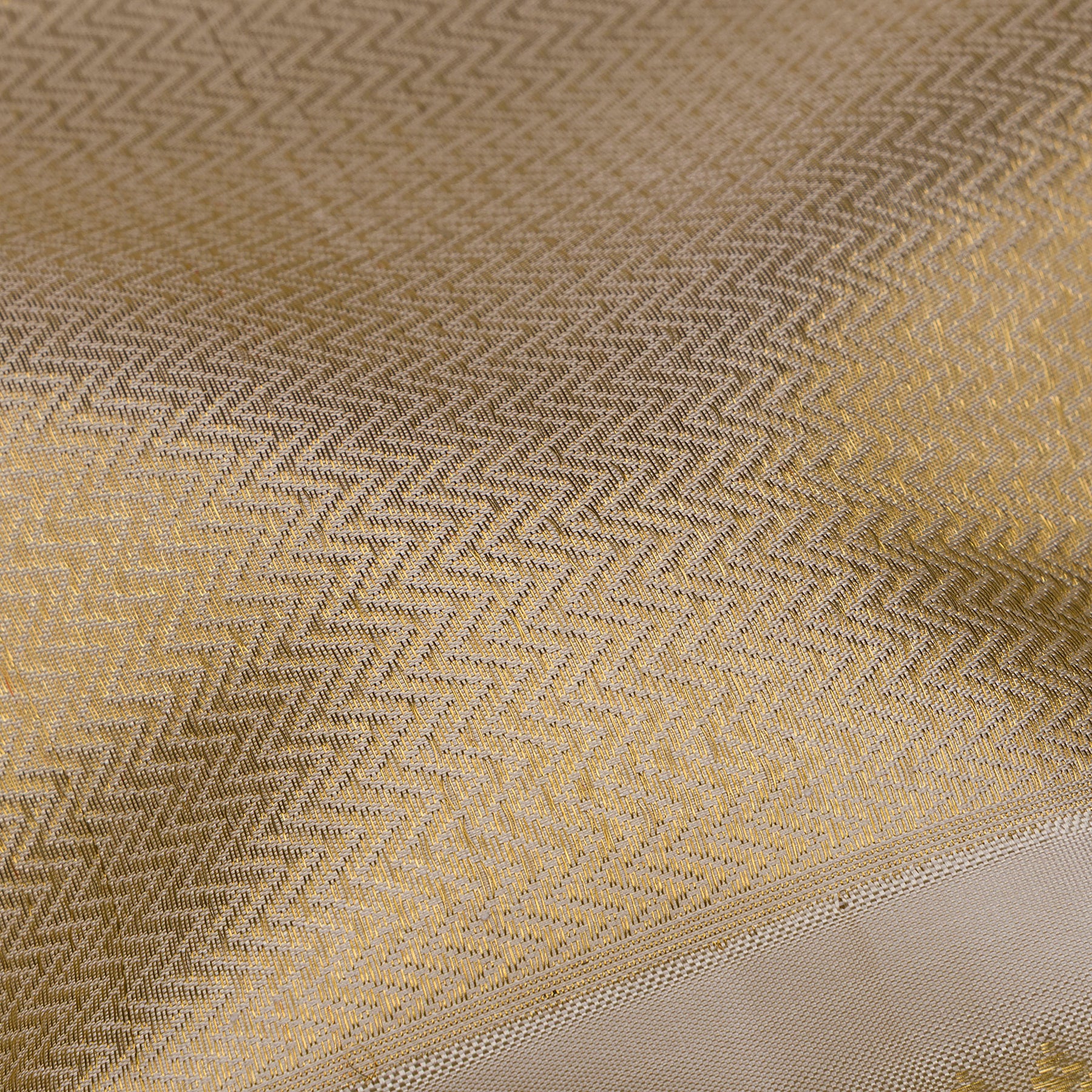 Kanakavalli Kanjivaram Silk Sari 26-041-HS001-01989 - Fabric View
