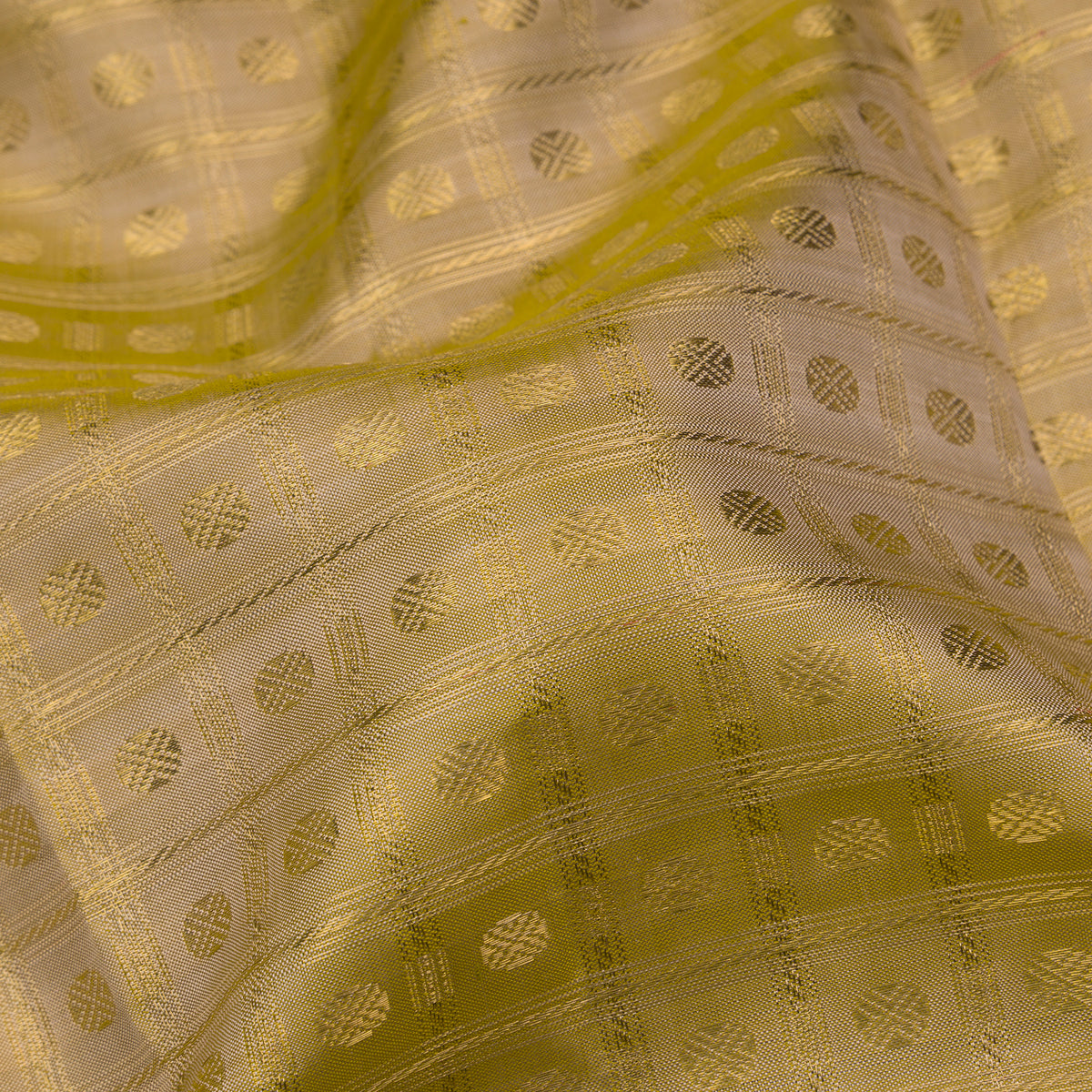 Kanakavalli Kanjivaram Silk Sari 26-041-HS001-03967 - Fabric View