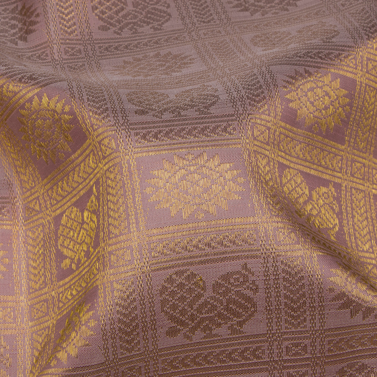 Kanakavalli Kanjivaram Silk Sari 26-041-HS001-04736 - Fabric View