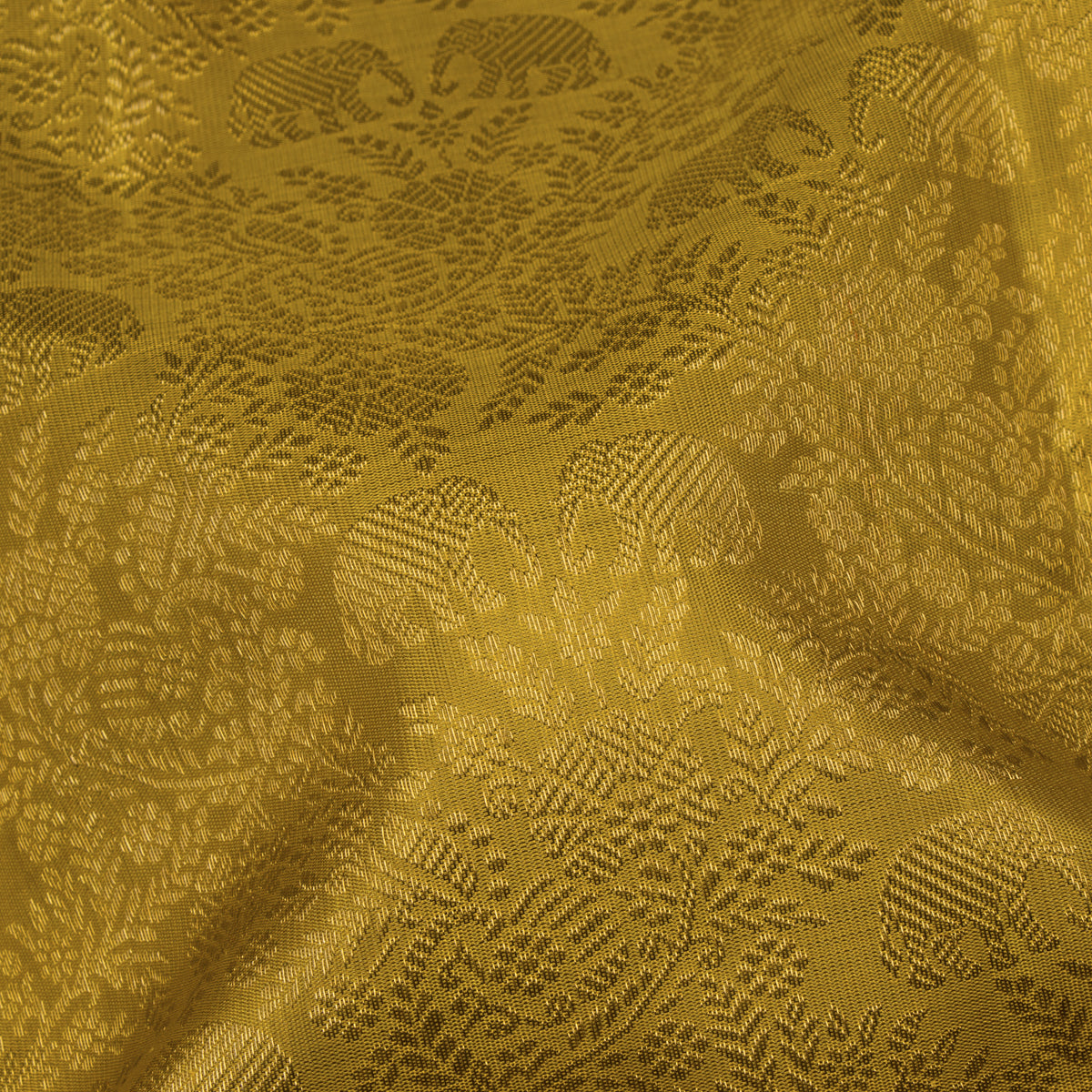 Kanakavalli Kanjivaram Silk Sari 26-109-HS001-04209 - Fabric View