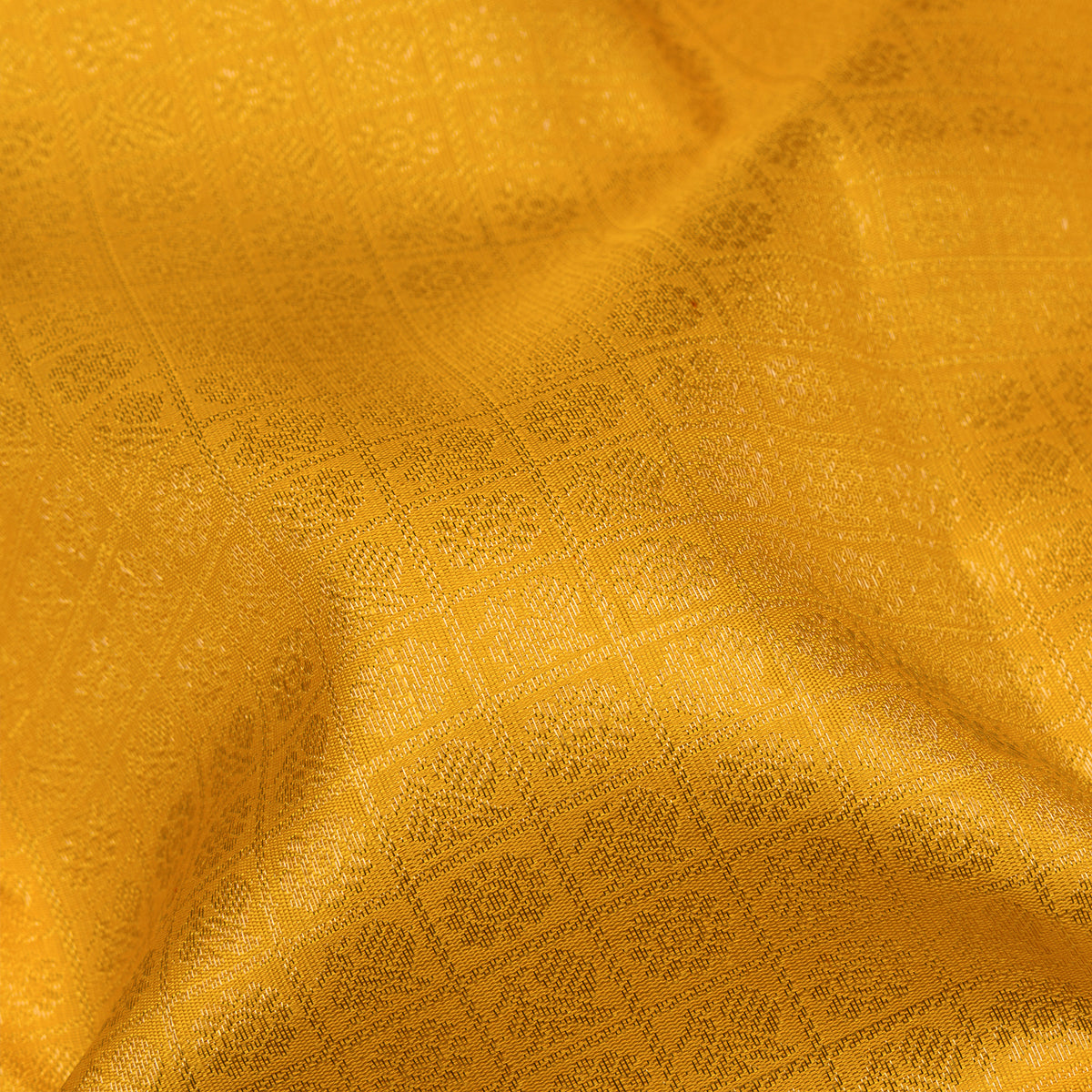Kanakavalli Kanjivaram Silk Sari 26-109-HS001-04211 - Fabric View