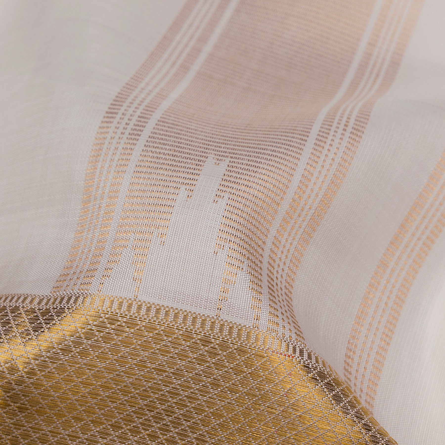 Kanakavalli Kanjivaram Silk Angavastram CO-ORD 26-110-AF001-02028 - Detailed Fabric View