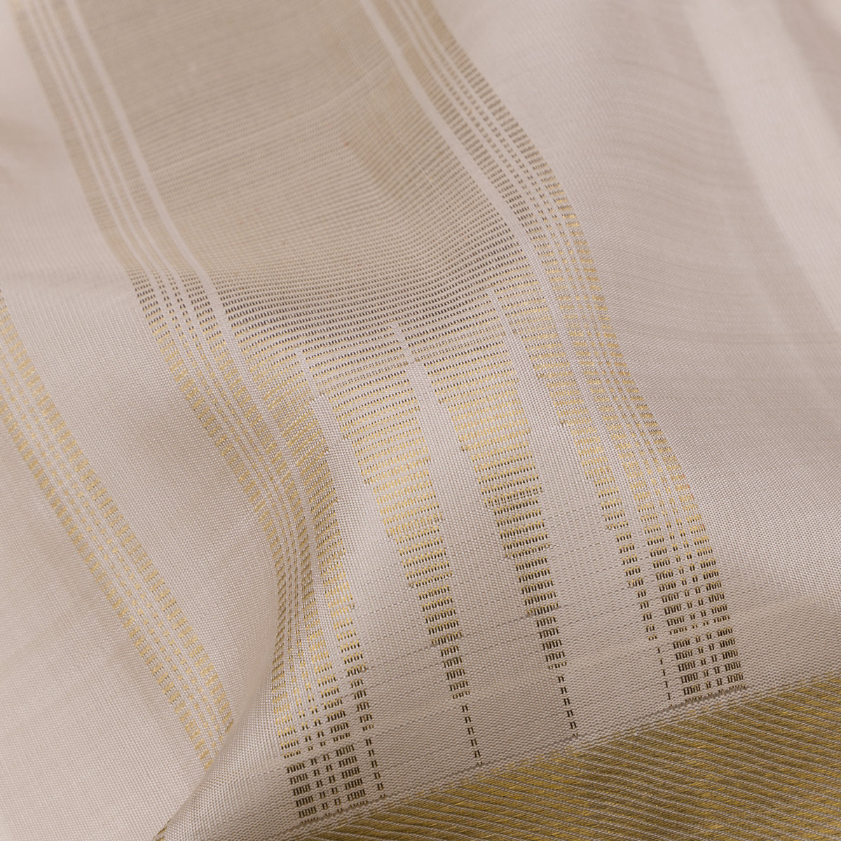 Kanakavalli Kanjivaram Silk Angavastram CO-ORD 26-110-AF001-05178 - Detailed Fabric View