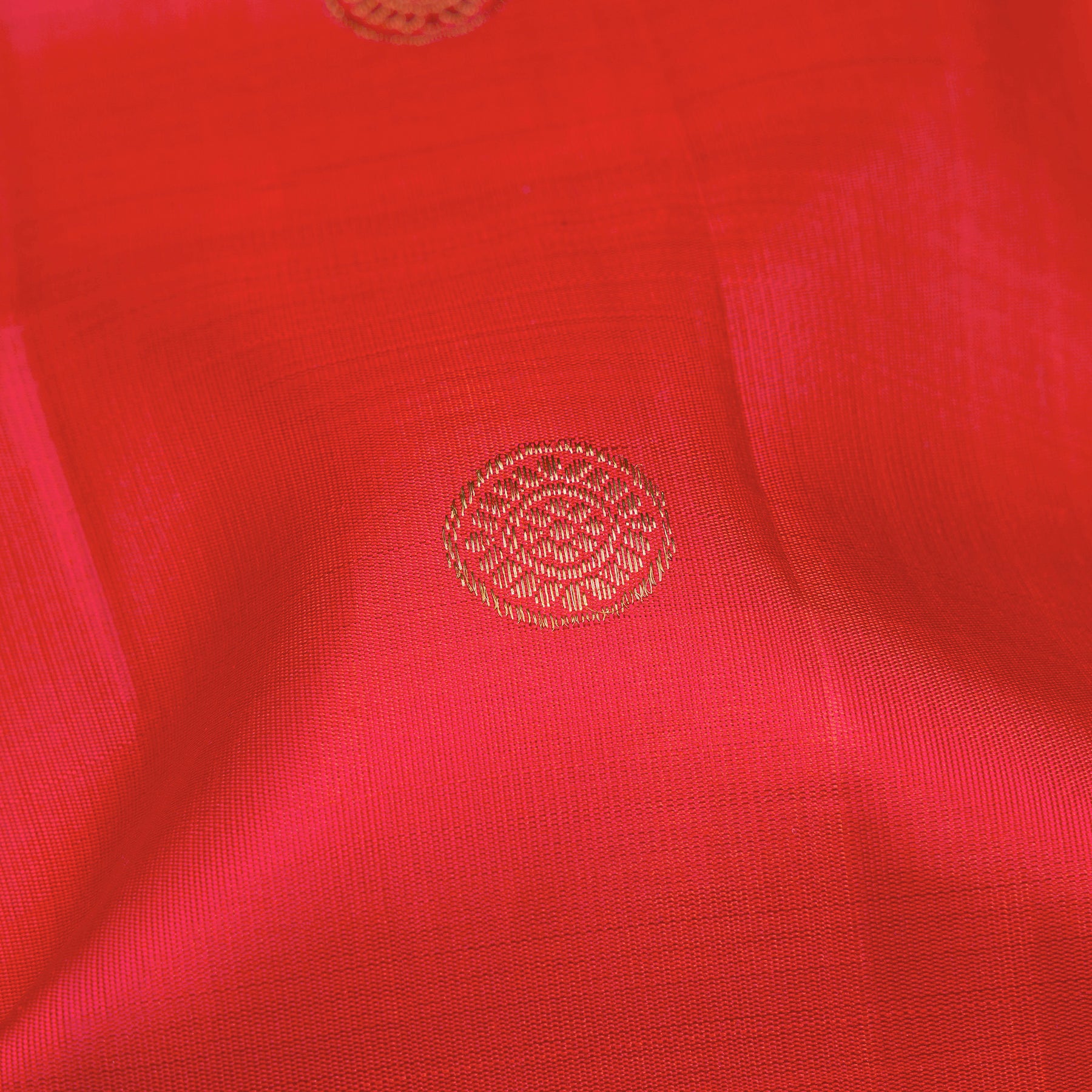 Kanakavalli Kanjivaram Silk Sari 26-110-HS001-00590 - Fabric View