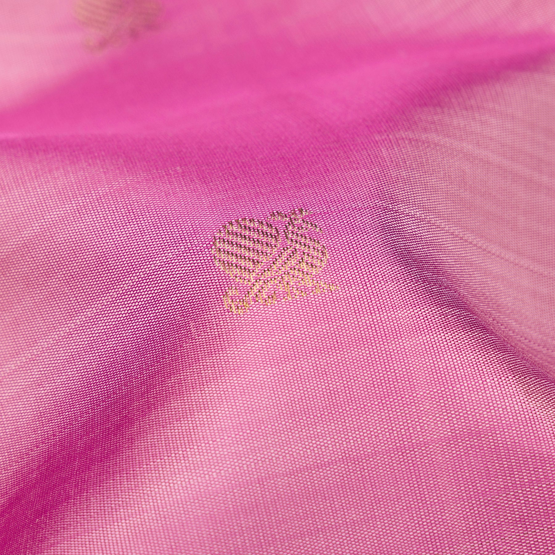 Kanakavalli Kanjivaram Silk Sari 26-110-HS001-00594 - Fabric View