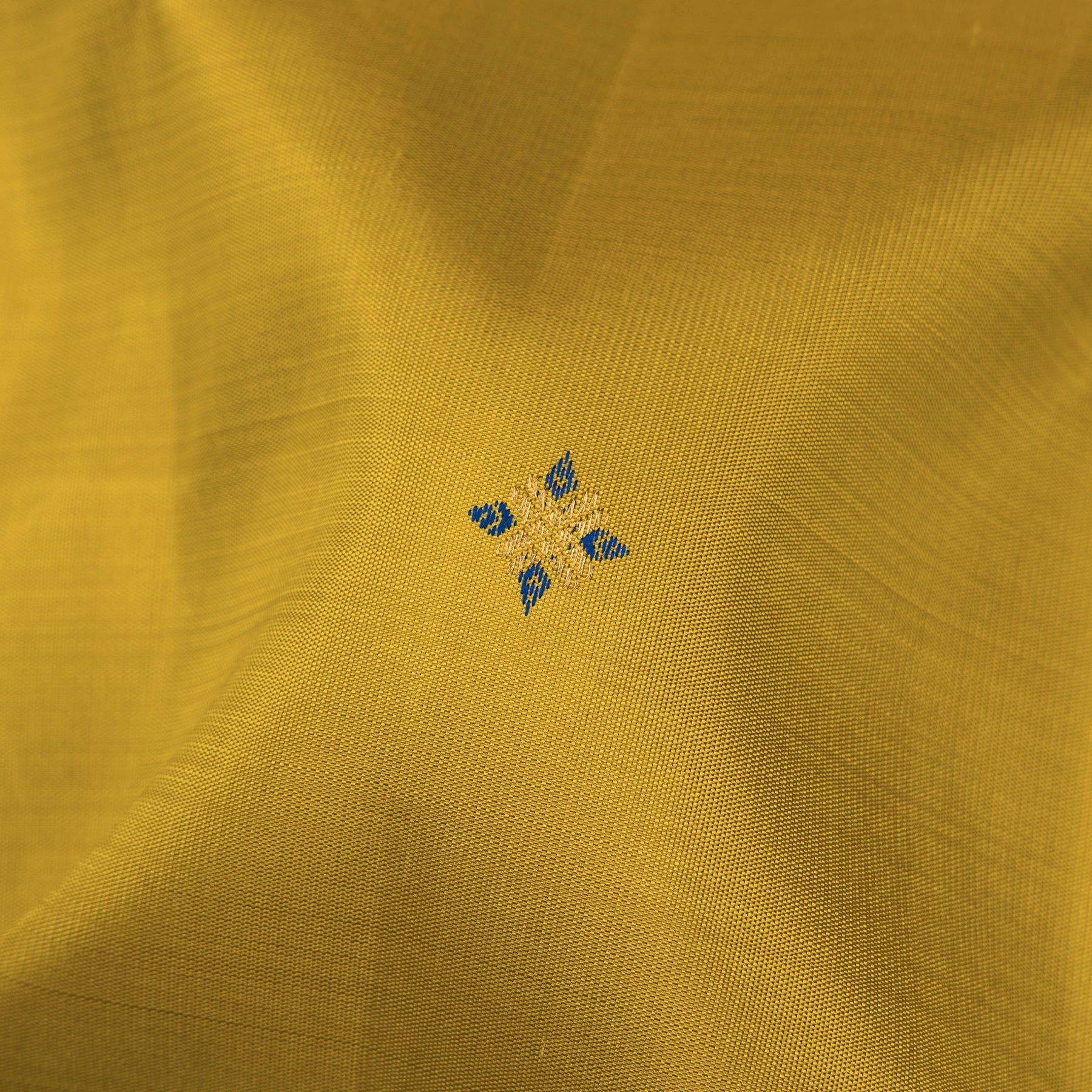 Kanakavalli Kanjivaram Silk Sari 26-110-HS001-00605