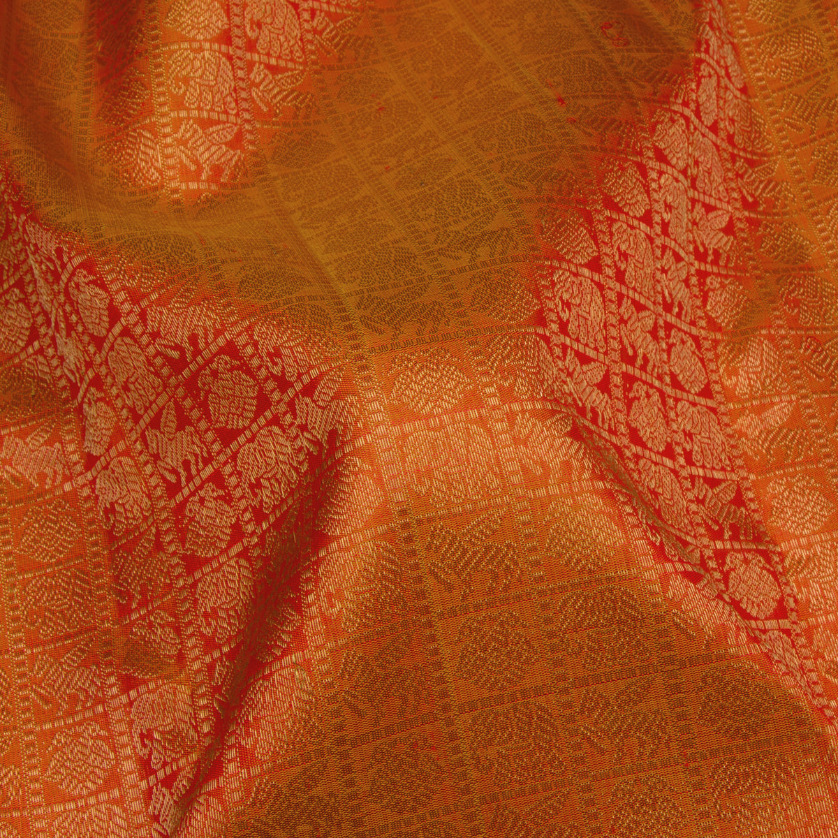 Kanakavalli Kanjivaram Silk Sari 26-110-HS001-00663 - Fabric View