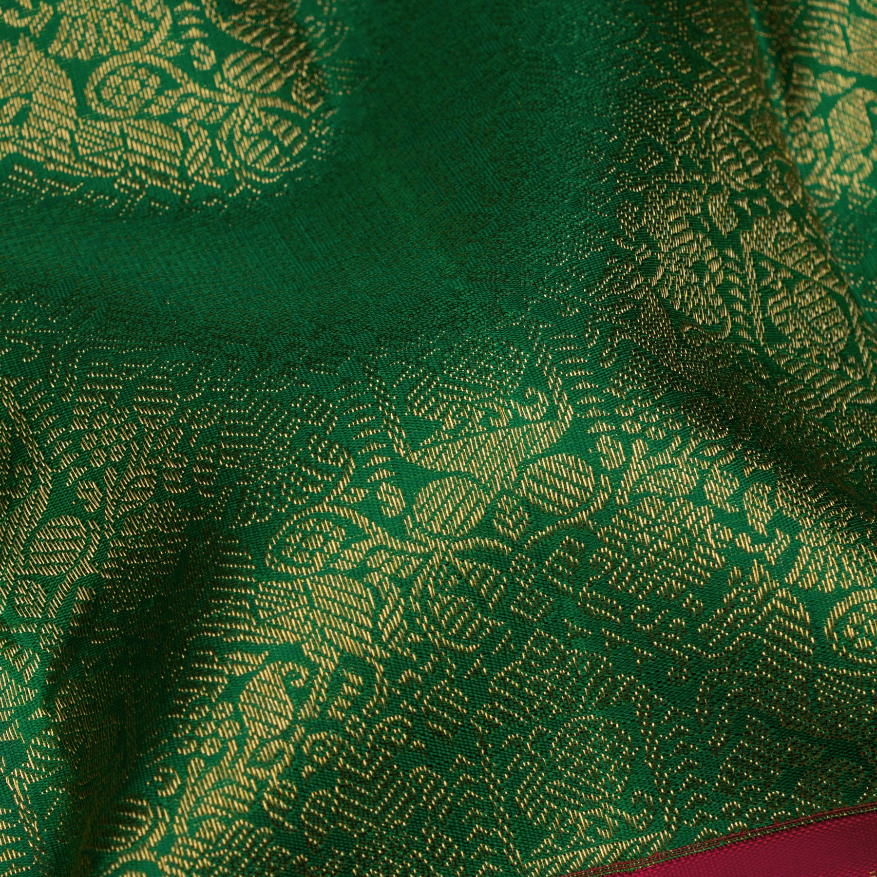 Kanakavalli Kanjivaram Silk Sari 26-110-HS001-00675 - Fabric View