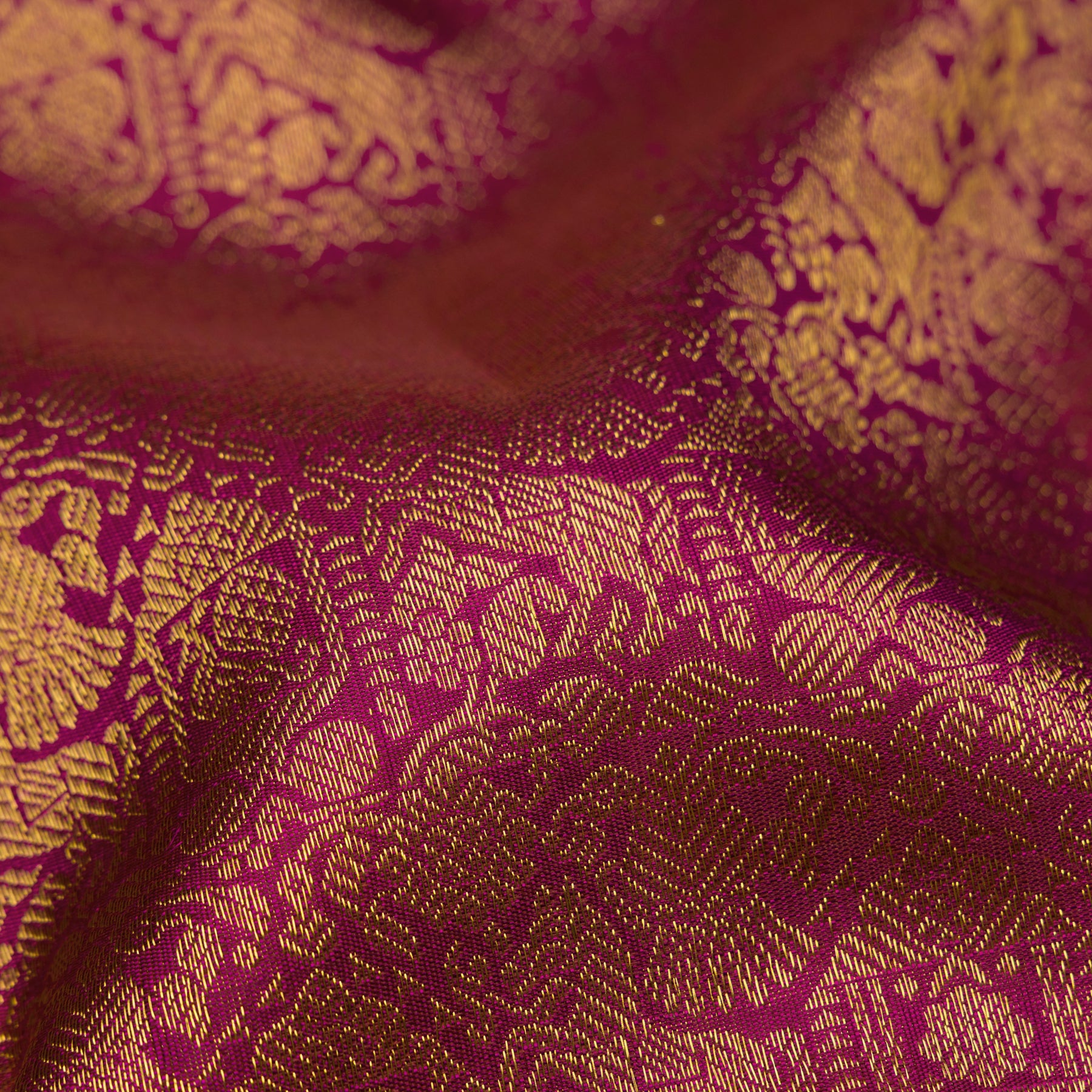 Kanakavalli Kanjivaram Silk Sari 26-110-HS001-00679 - Fabric View