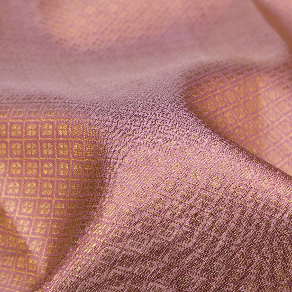Kanakavalli Kanjivaram Silk Sari 26-110-HS001-01642 - Fabric View