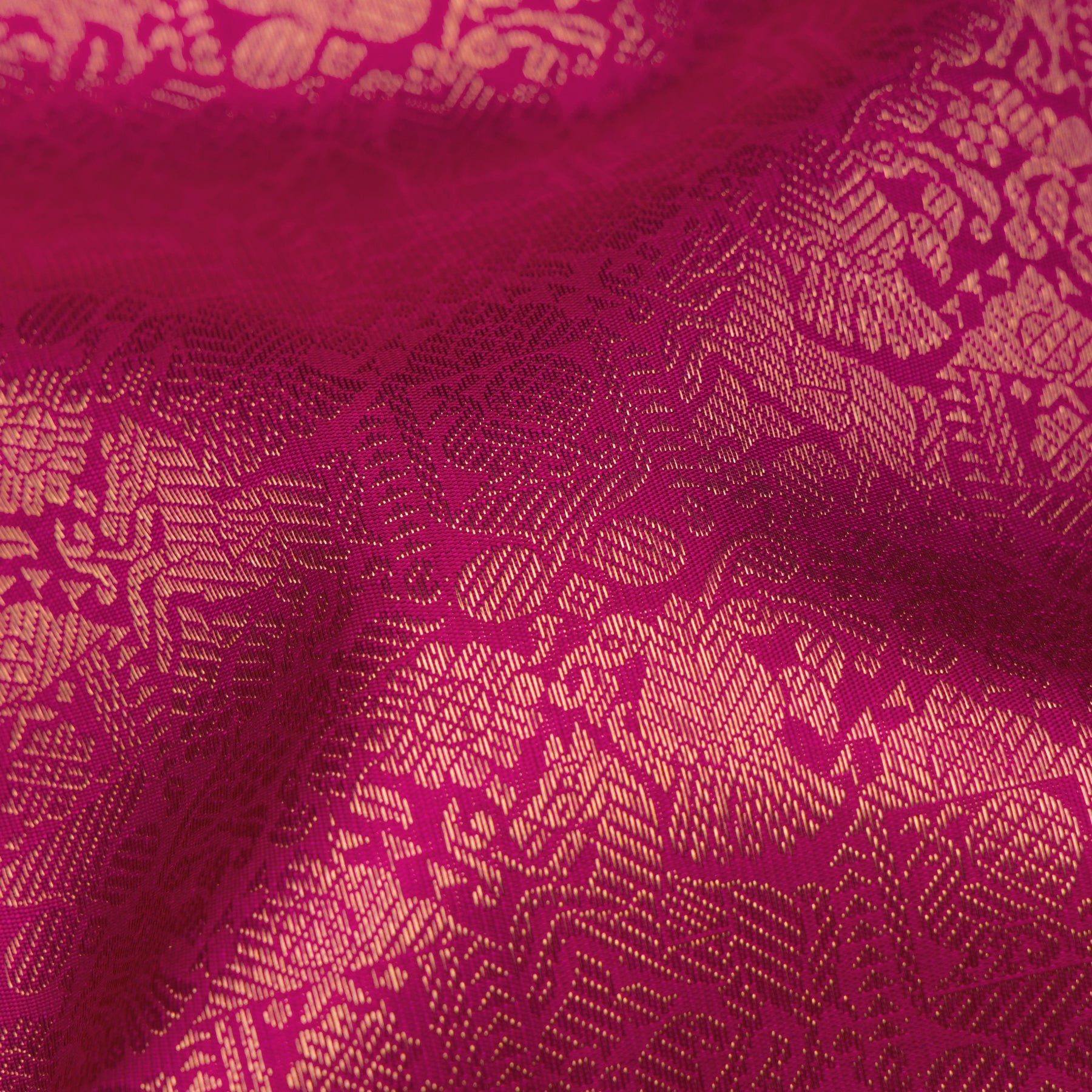 Kanakavalli Kanjivaram Silk Sari 26-110-HS001-01668 - Fabric View