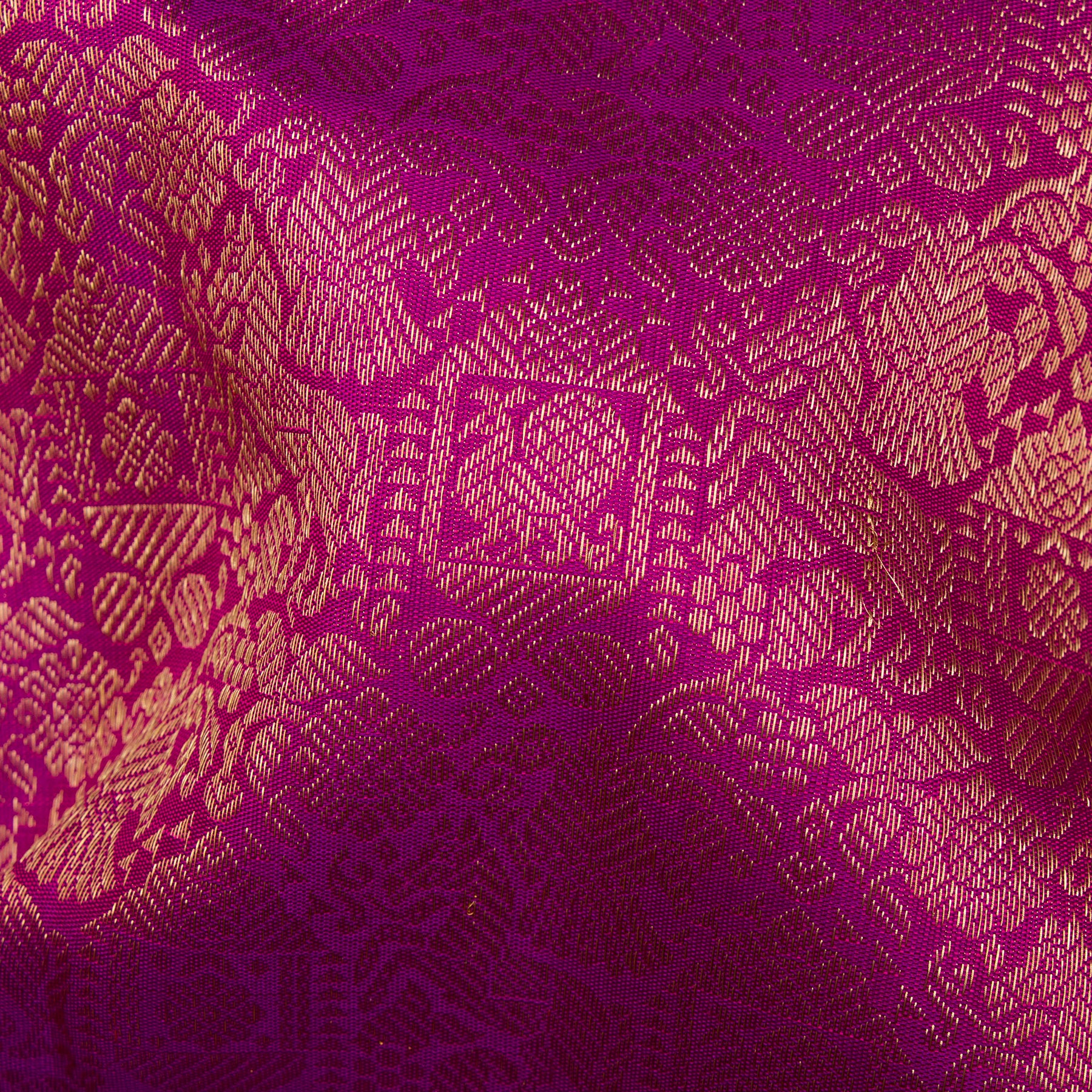 Kanakavalli Kanjivaram Silk Sari 26-110-HS001-01676 - Fabric View