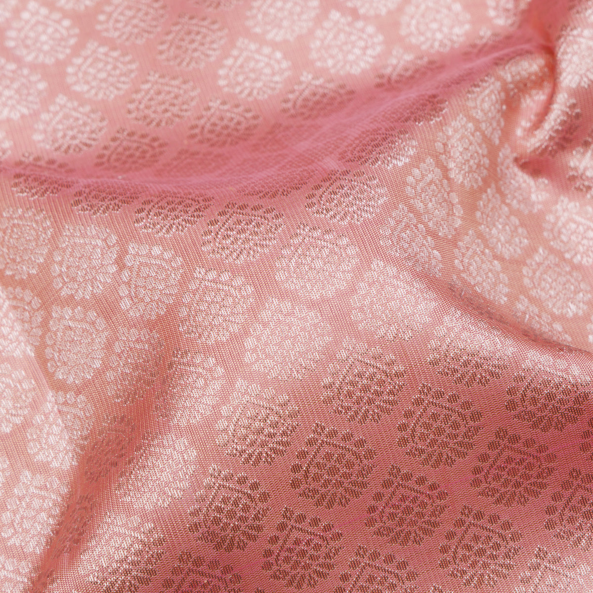 Kanakavalli Kanjivaram Silk Sari 26-110-HS001-01678 - Fabric View
